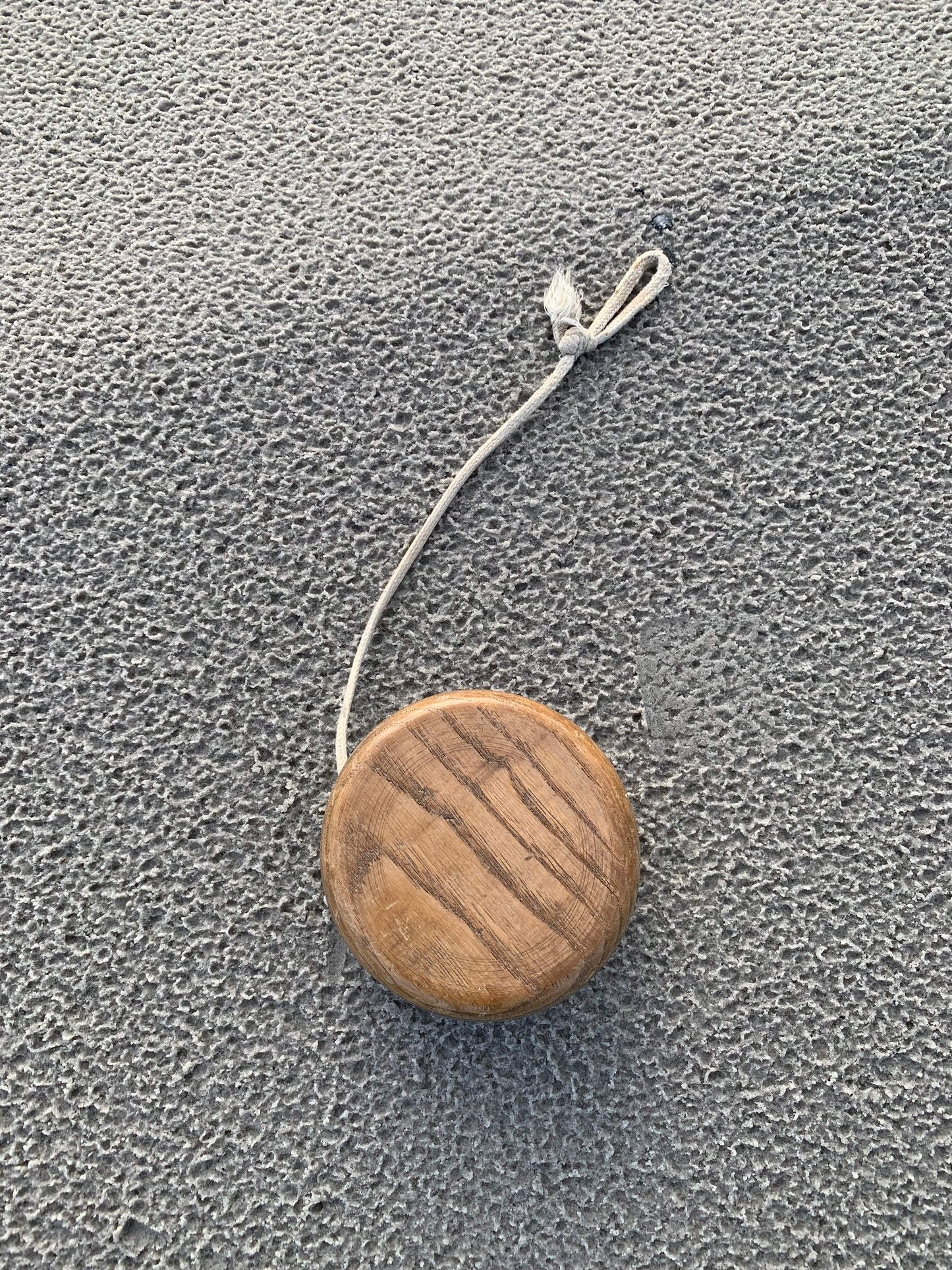 Französisches Jo-Jo aus Holz