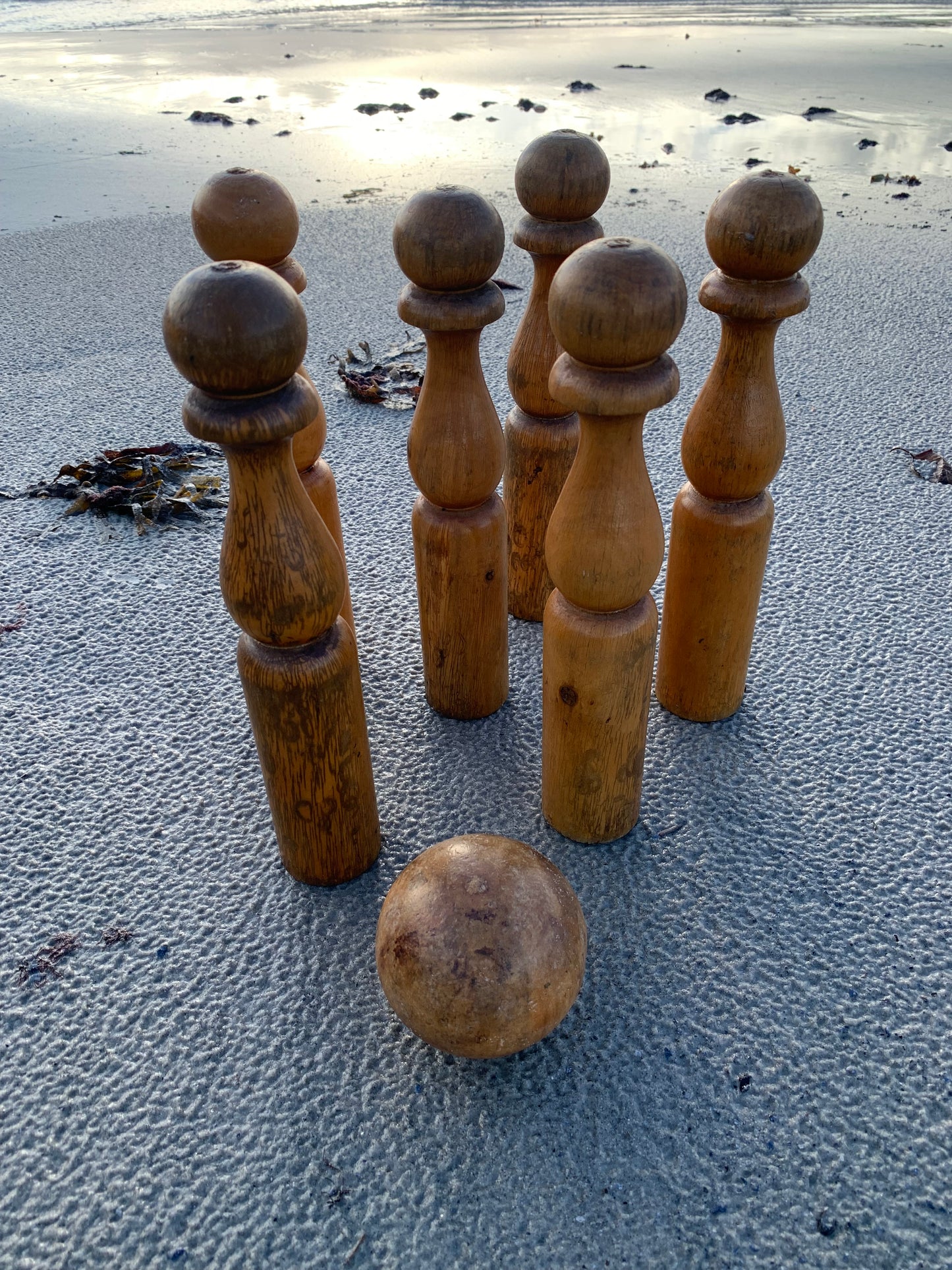 Französisches Spiel „JEU DE QUILLES“.