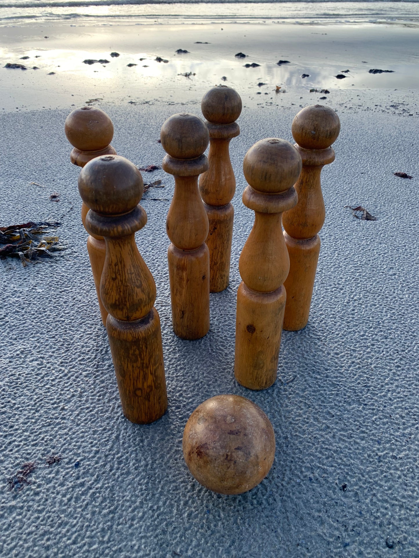 Französisches Spiel „JEU DE QUILLES“.