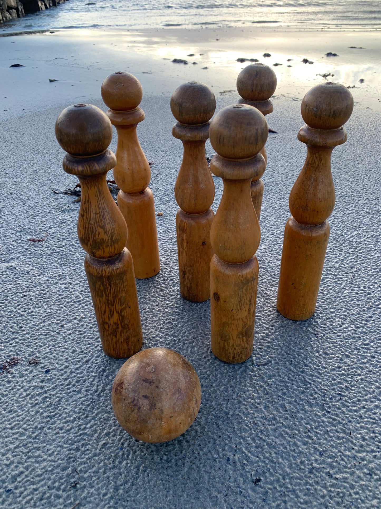 Französisches Spiel „JEU DE QUILLES“.