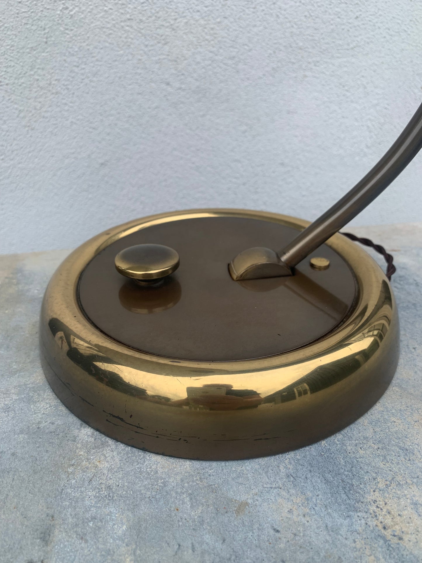 Escolux messing lampe