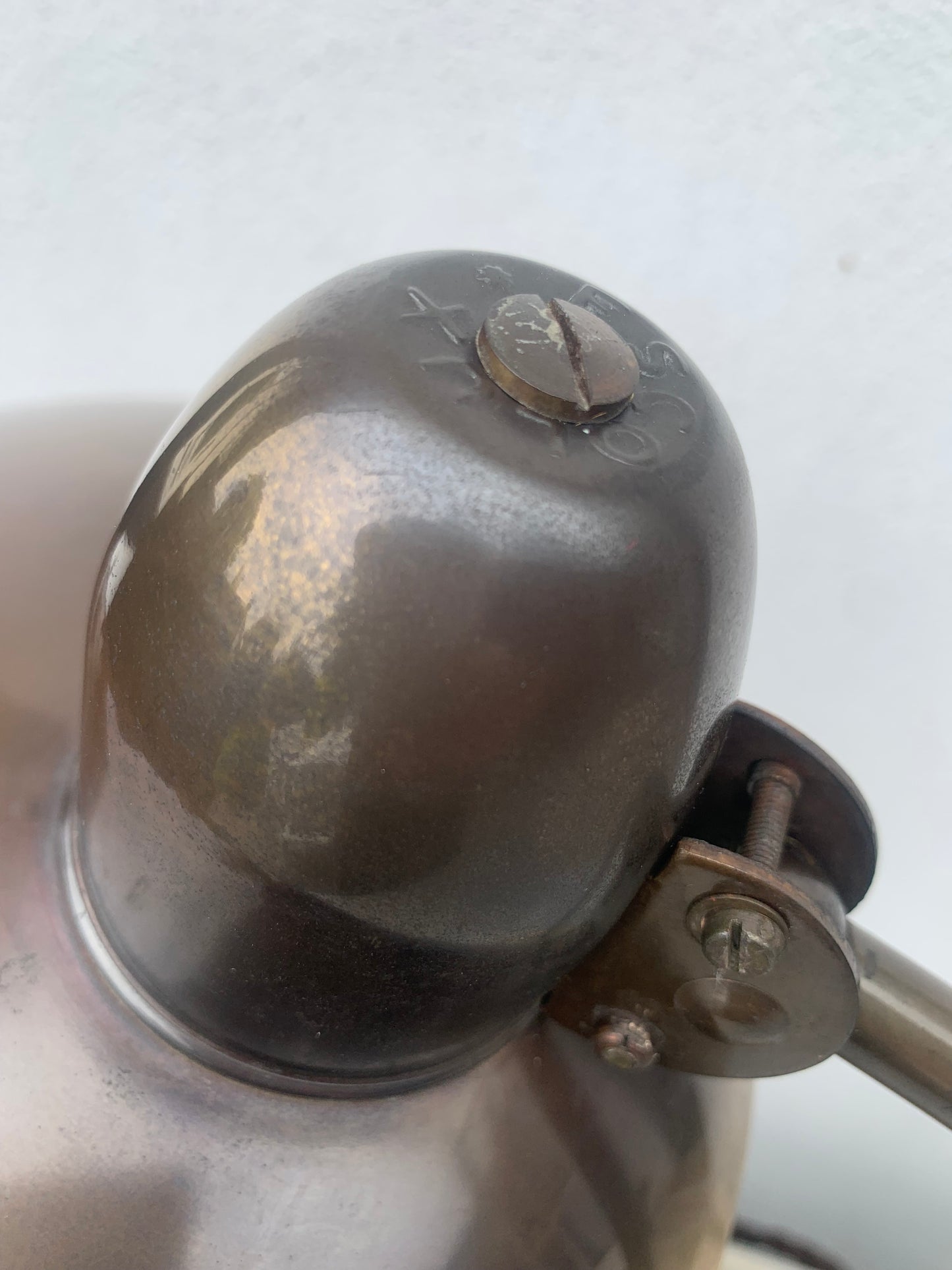 Escolux messing lampe