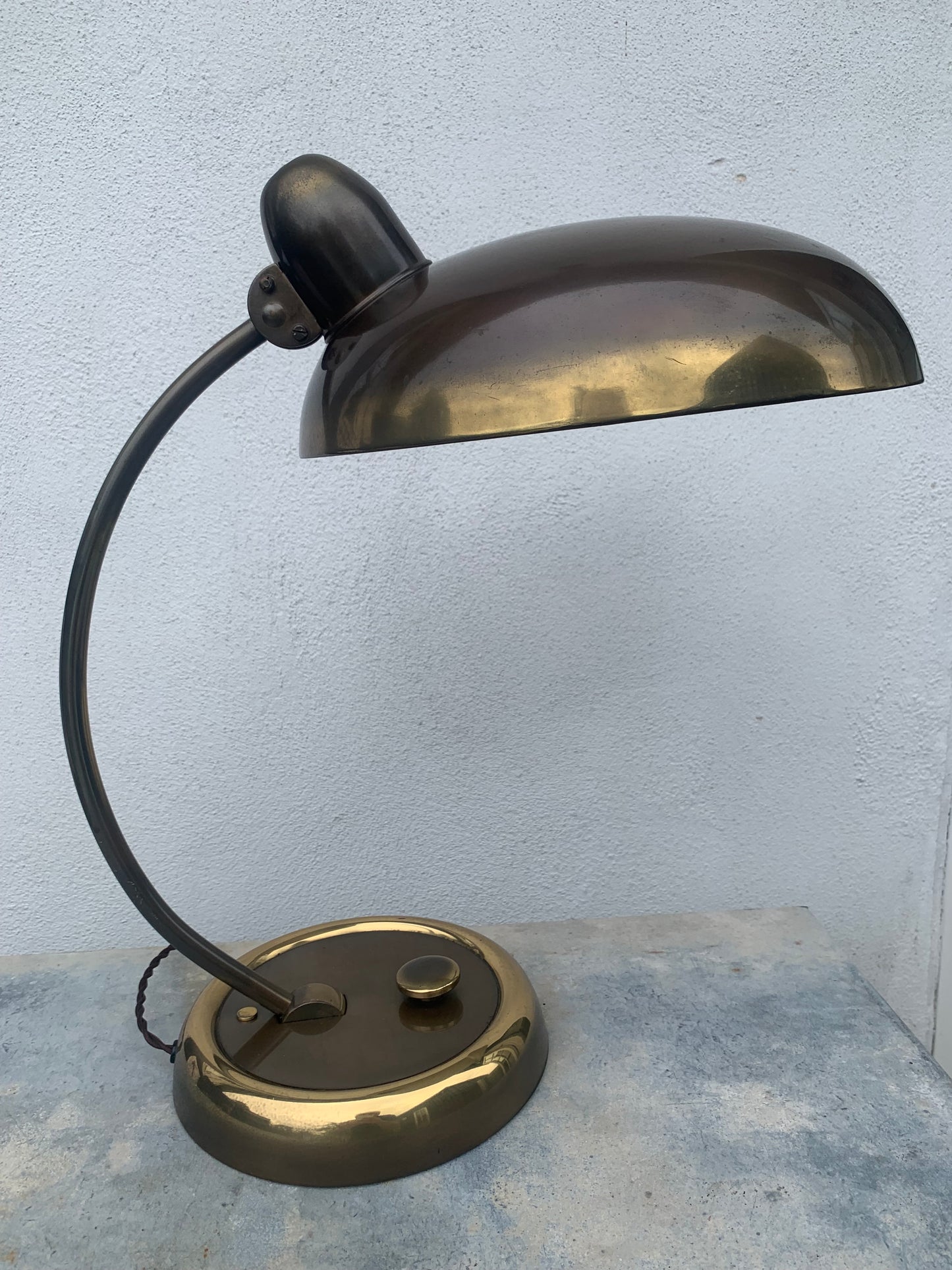 Escolux messing lampe