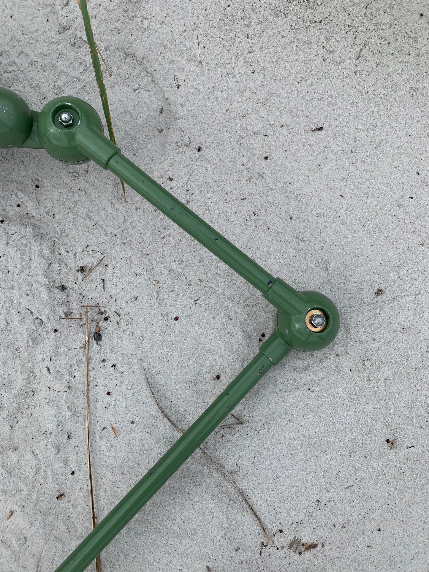 Jieldé mit 3 Armen und Tischbeschlägen – Grün