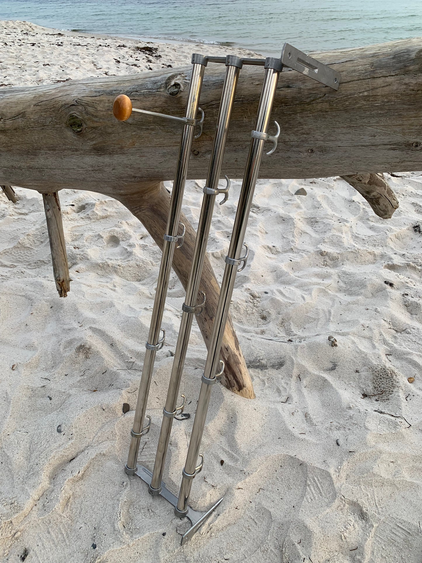 Hutablage mit Huthaken