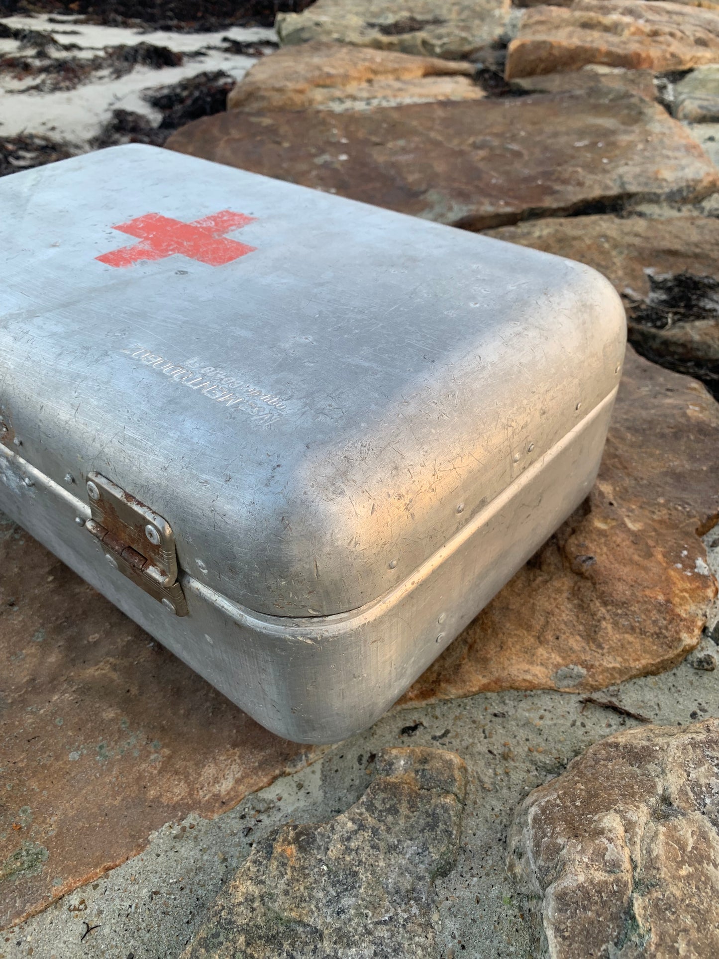 Kasten des Roten Kreuzes