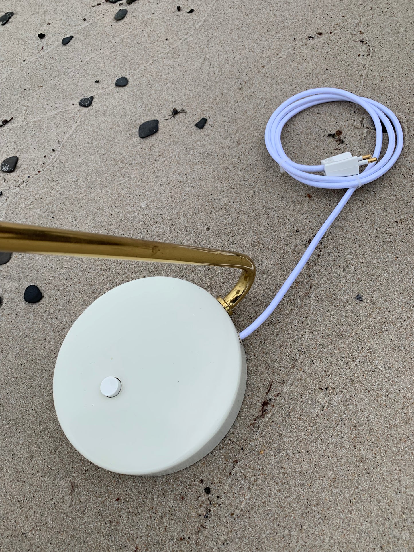Kaiser Idell 6885 – Creme/Messing