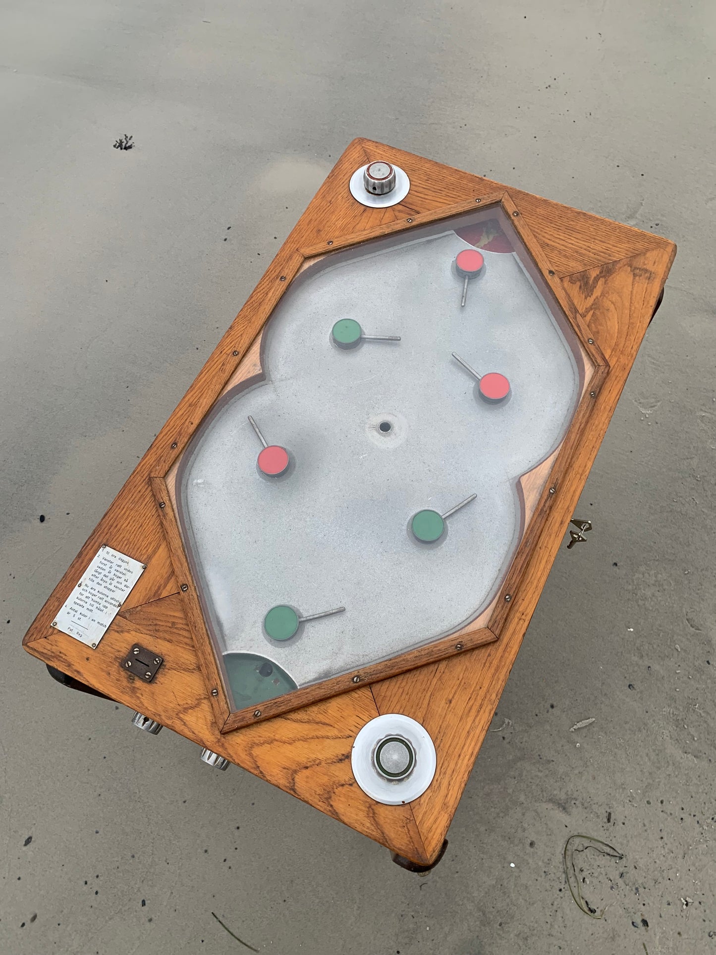 Spieltisch – Unterhaltsam und selten