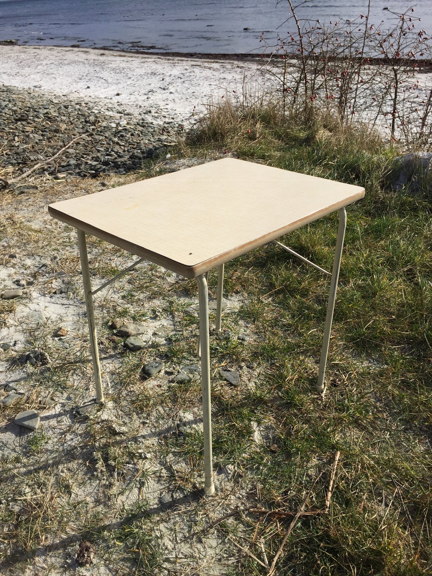 Schöner Klapptisch mit lustiger Geschichte