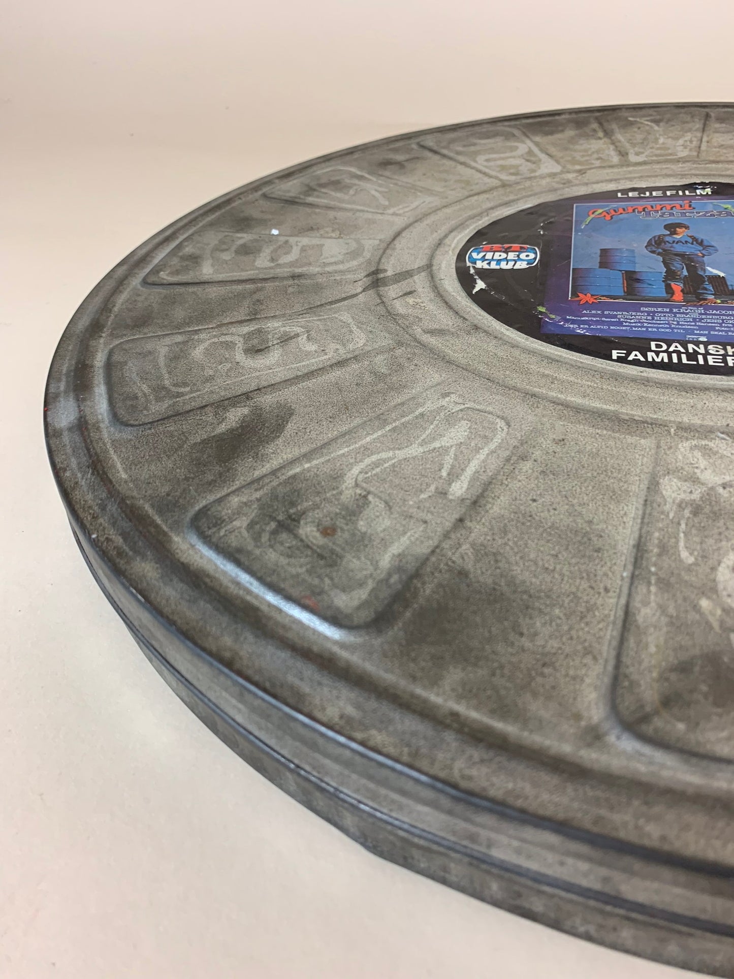 Metallbox für den Film Gummi Tarzan