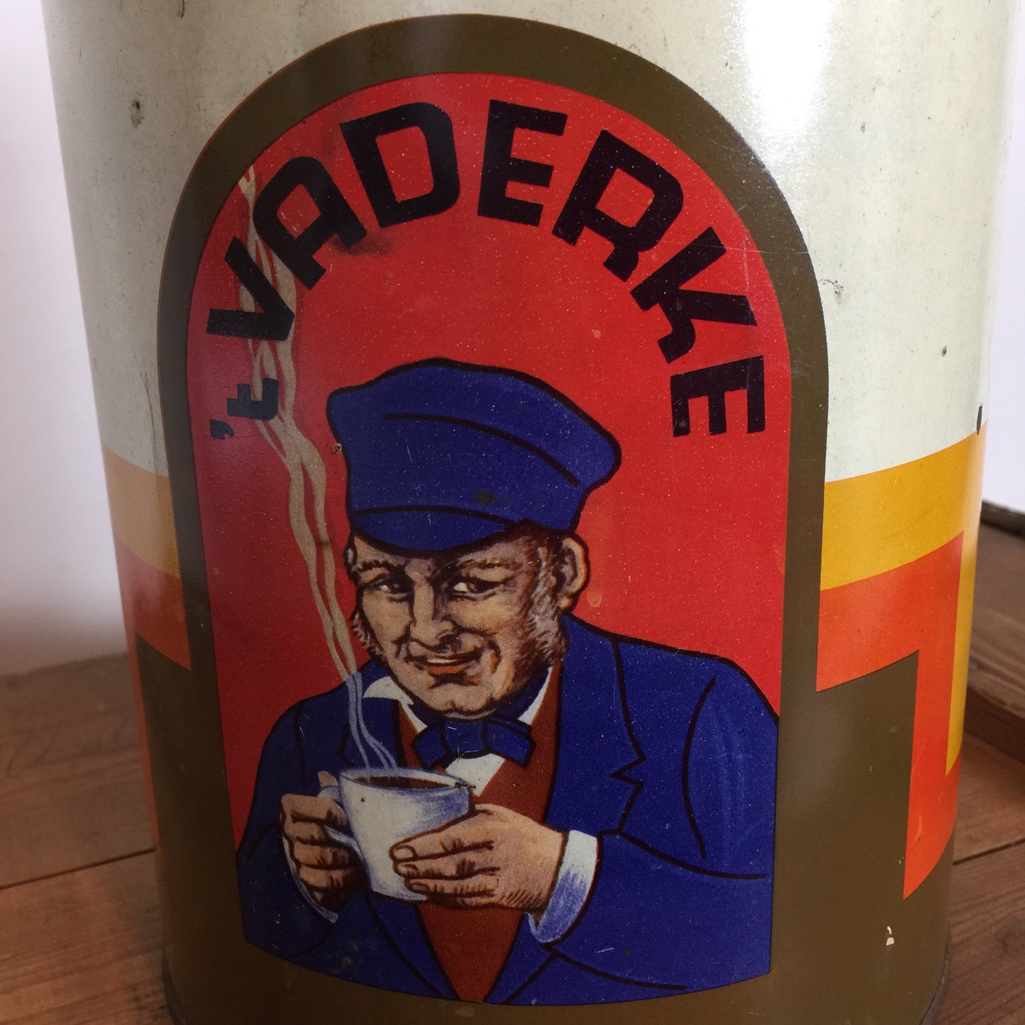 Alte feine Kaffeedose aus Belgien