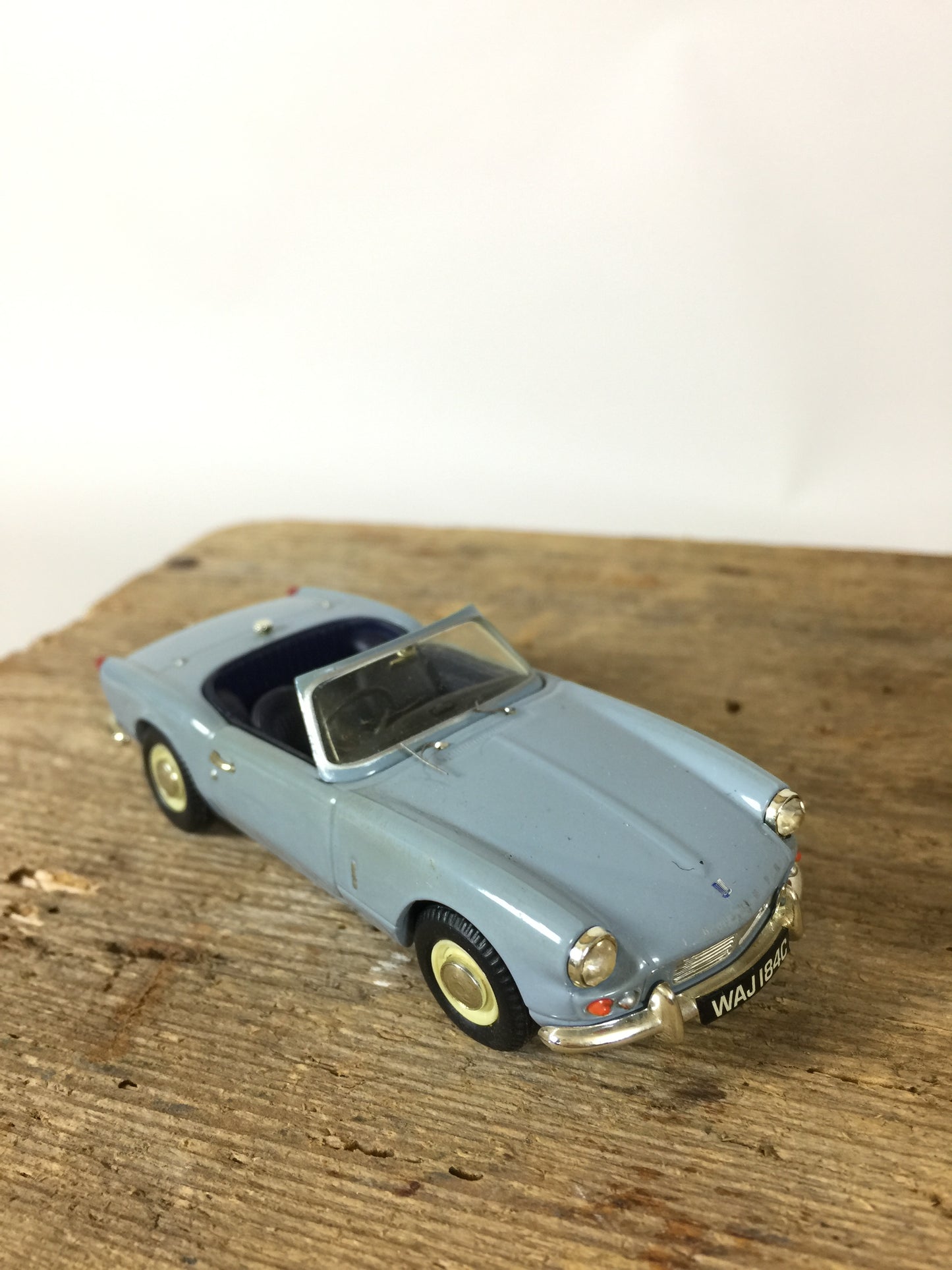 Schönes Triumph Spitfire Modellauto