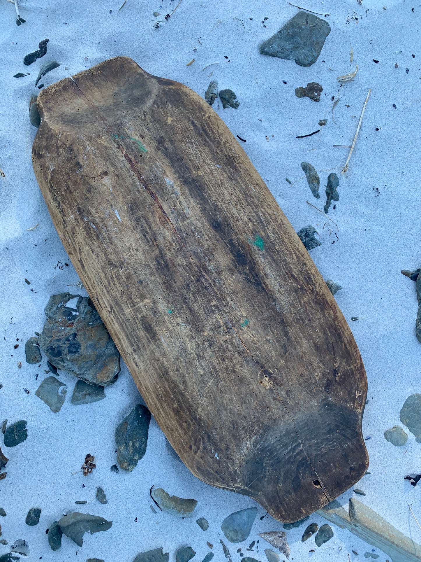 Schöne alte Holzschale