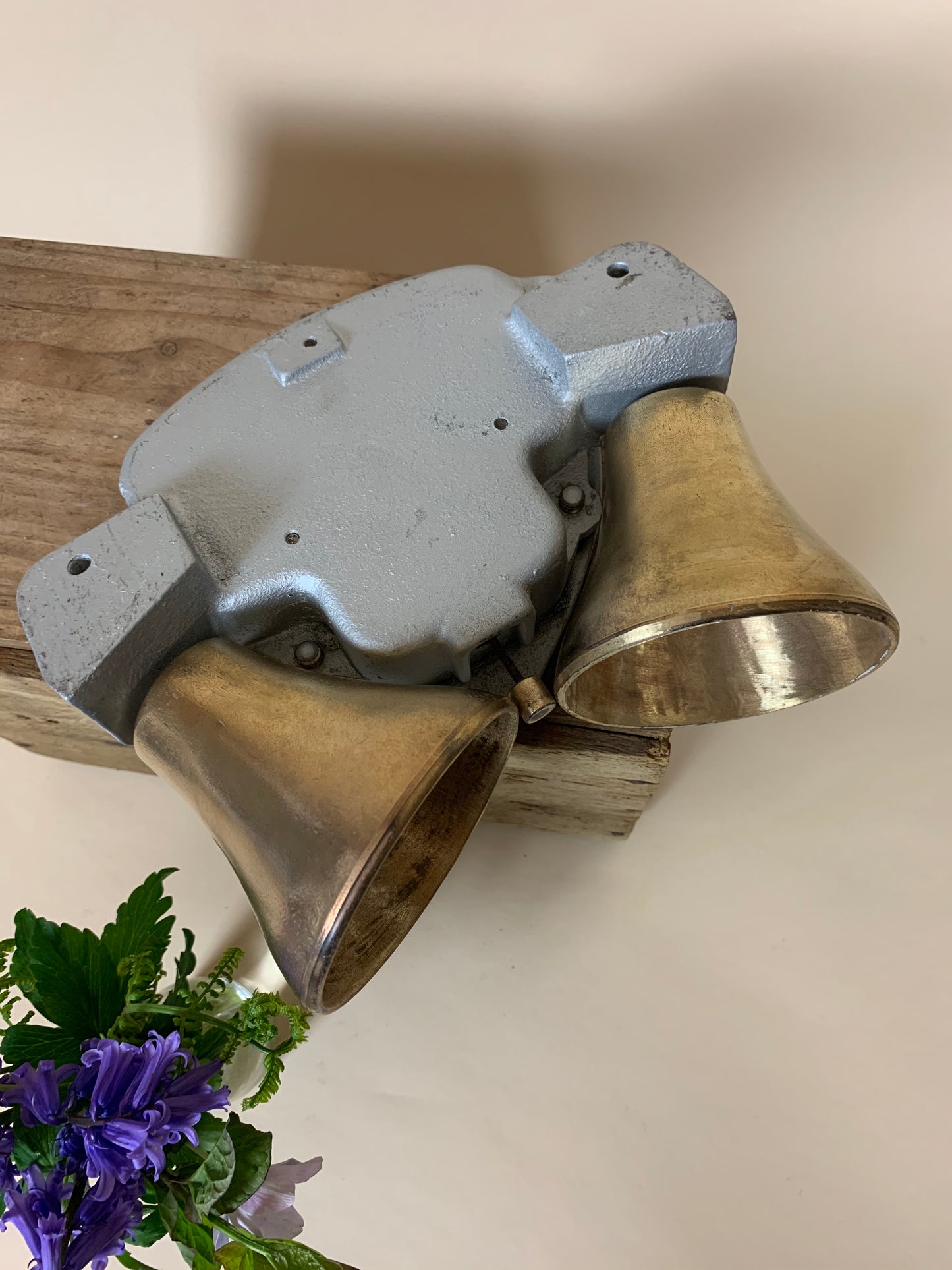 Alte Glocke aus Messing