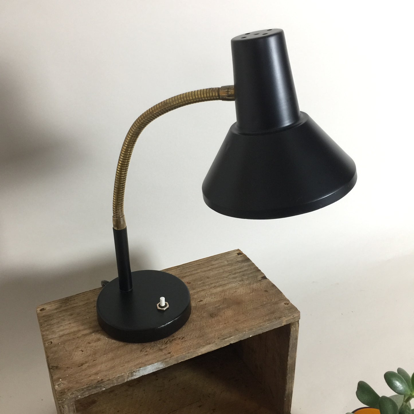 Schöne deutsche Tischlampe mit Flexarm