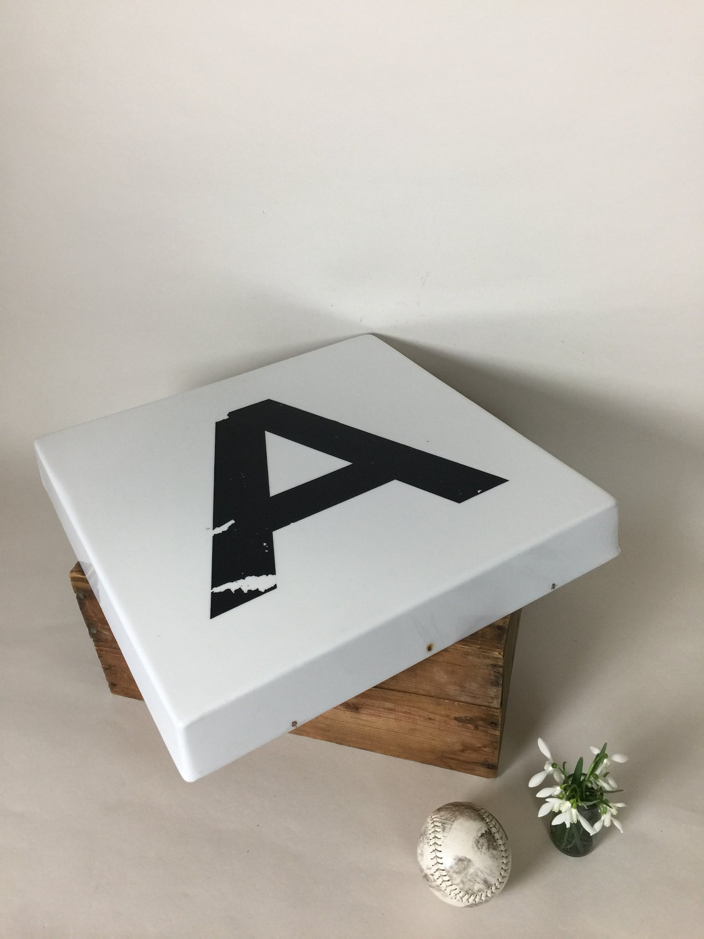 Fassadenbrief einer Münzwäscherei in Amager