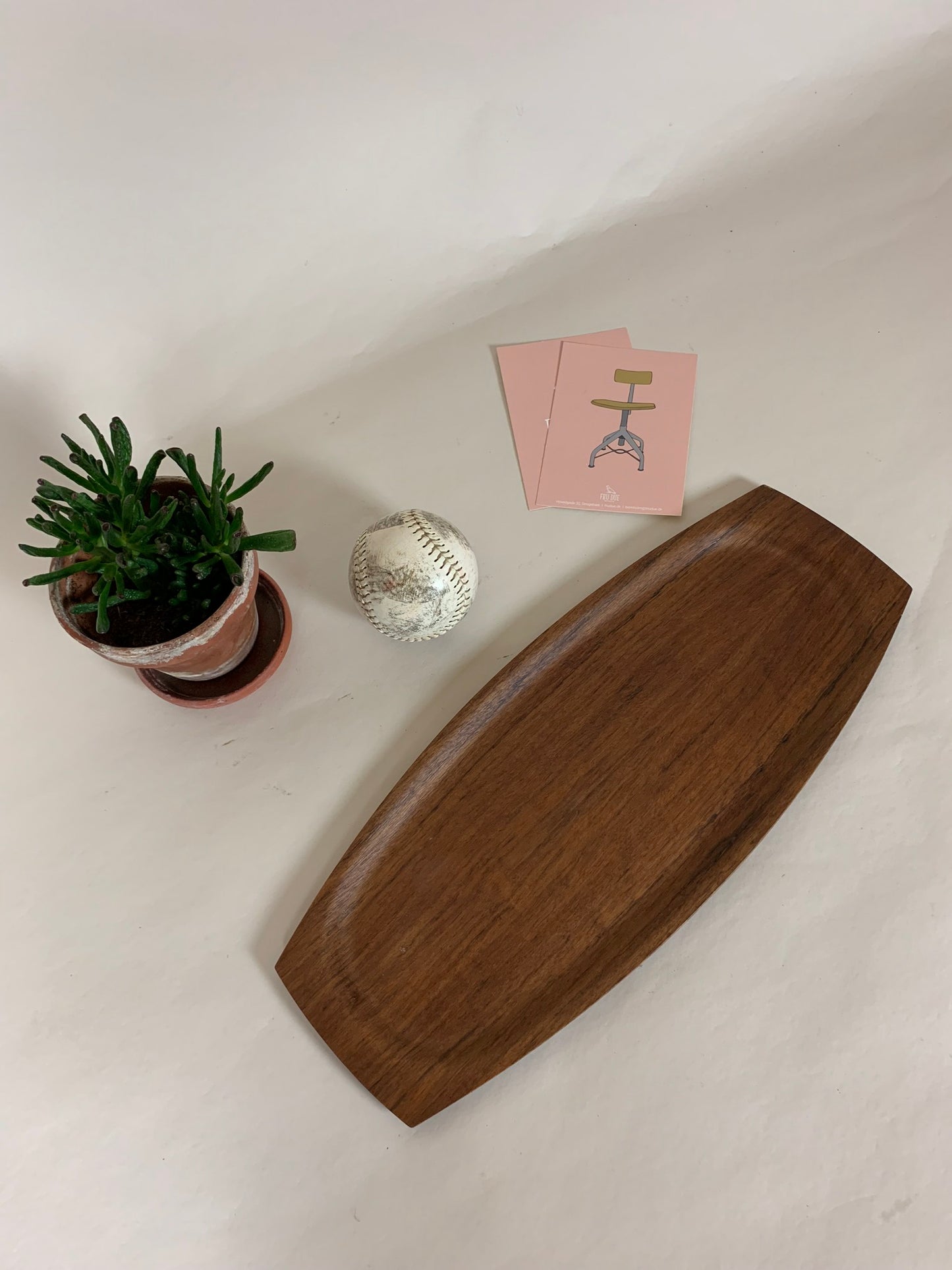 Schale aus Teakholz