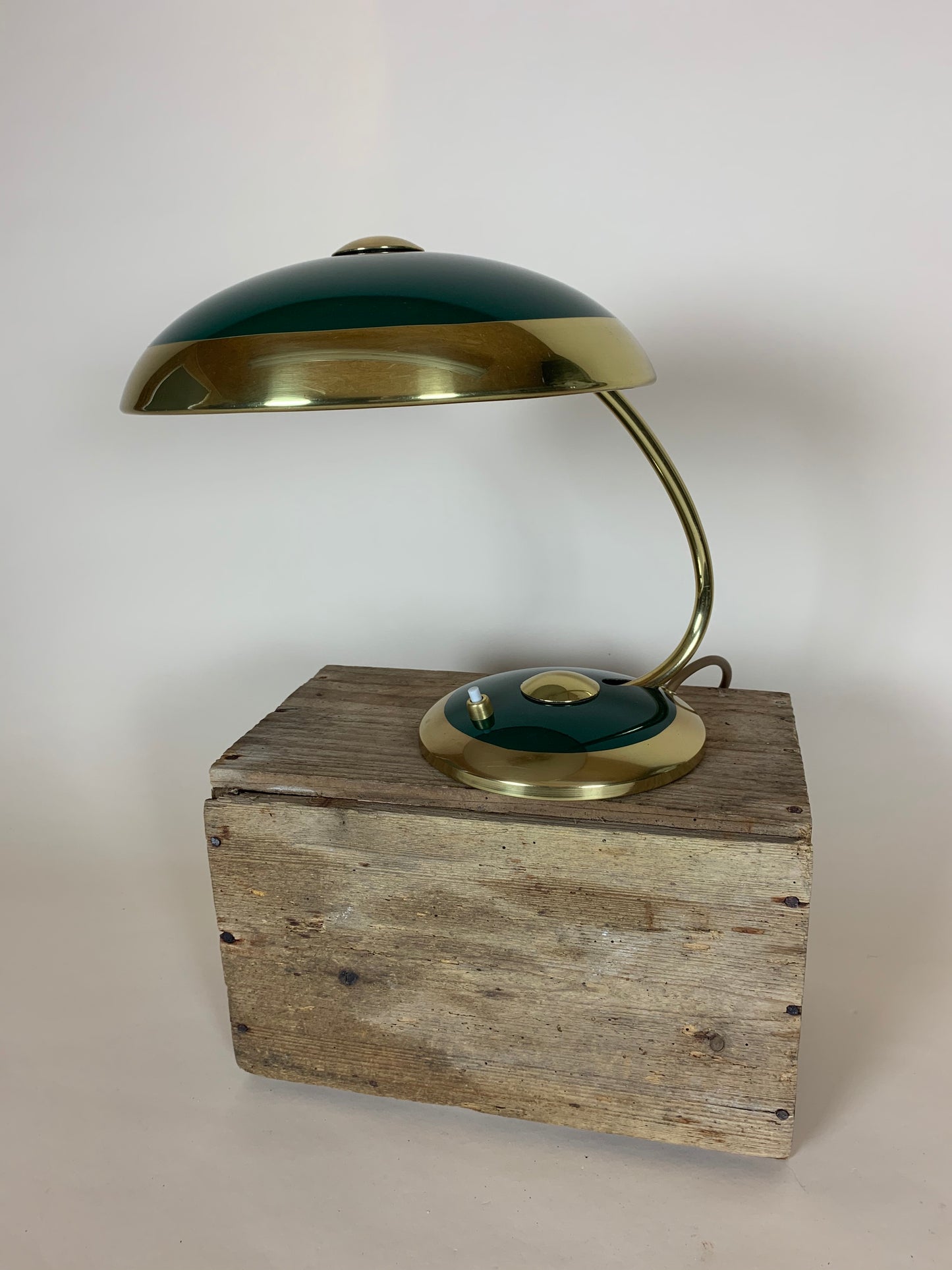 Helo Tischlampe - Grün und Messing