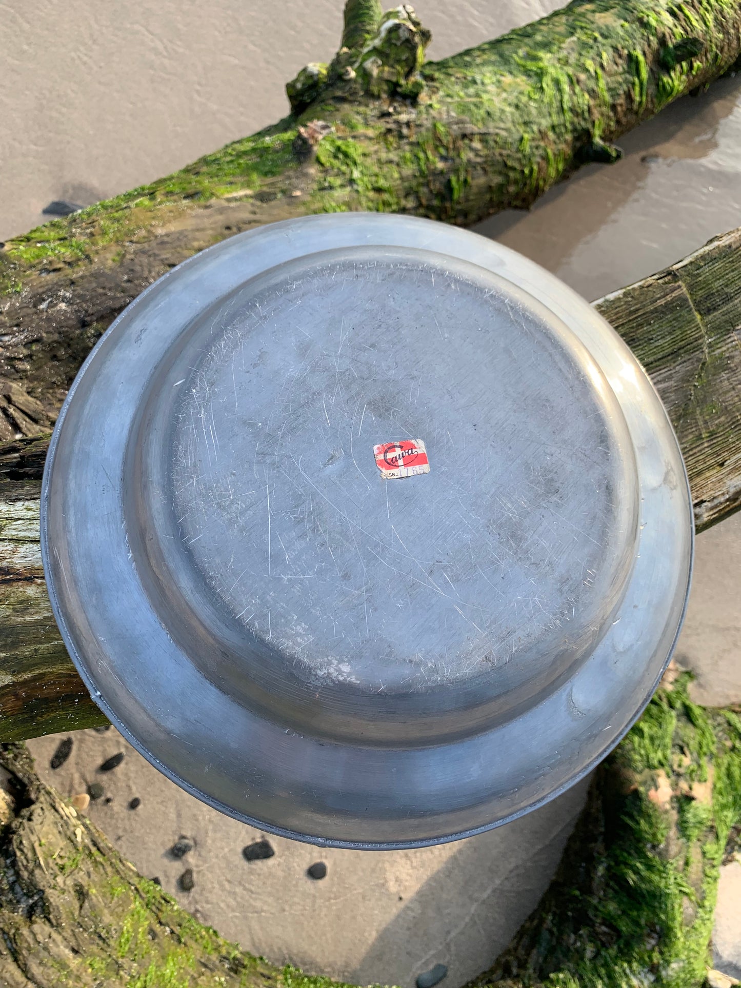 Große Zinnschale