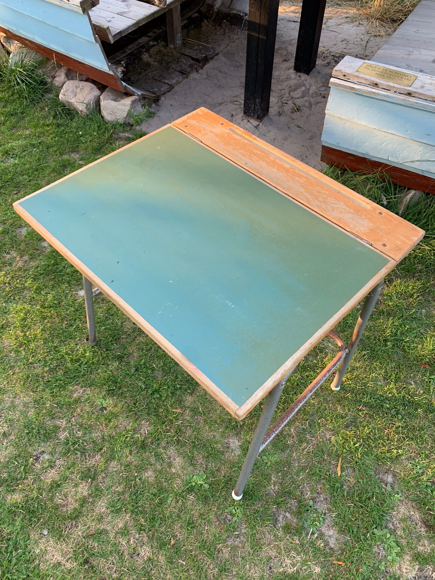 Schultisch