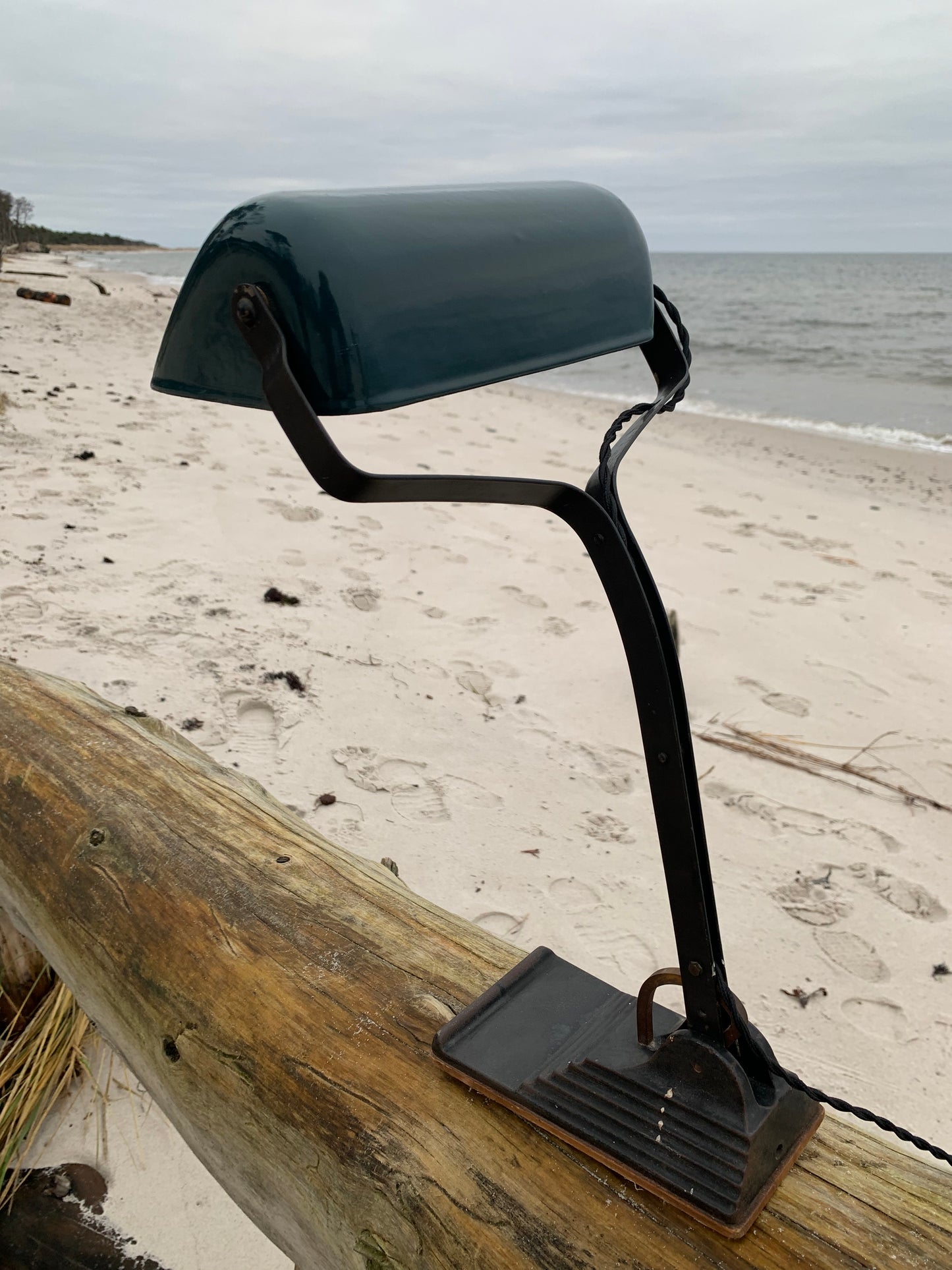 Notarlampe mit Emailschirm