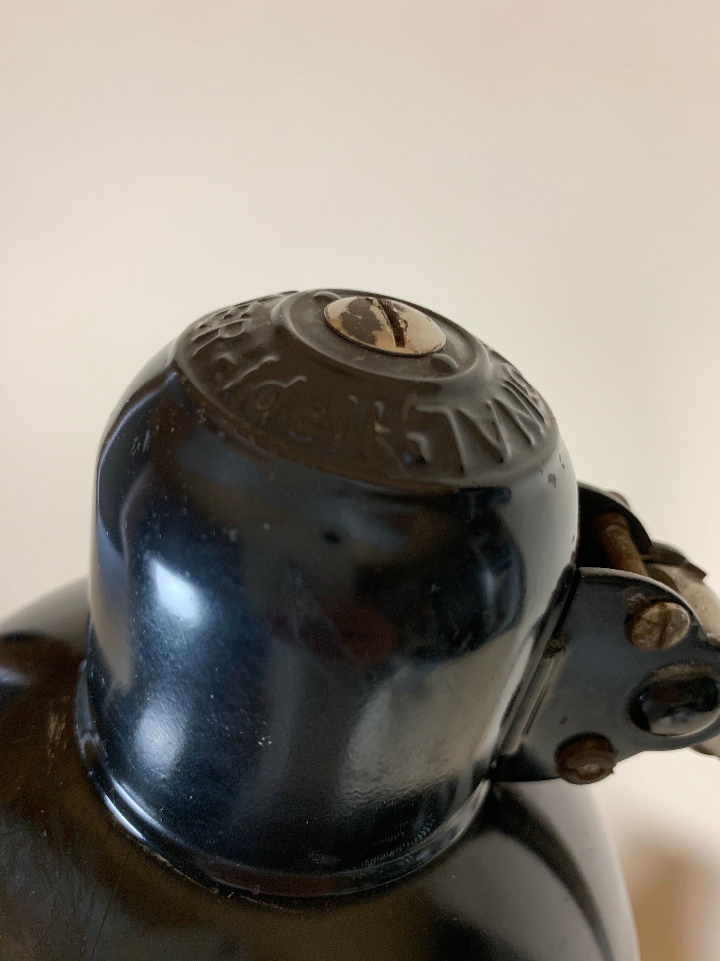 Kaiser Idell 6561 Tischleuchte
