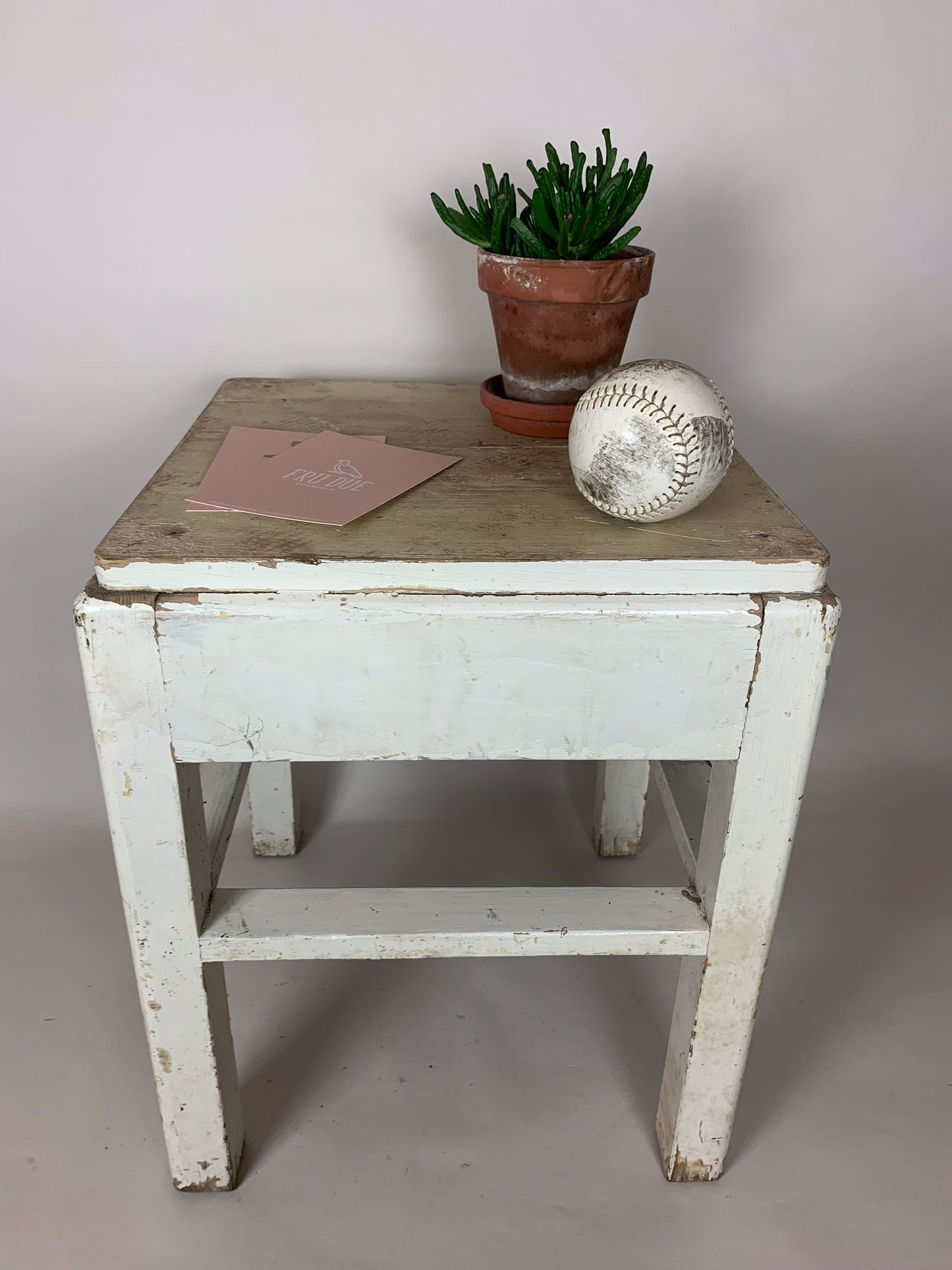 Der Hocker