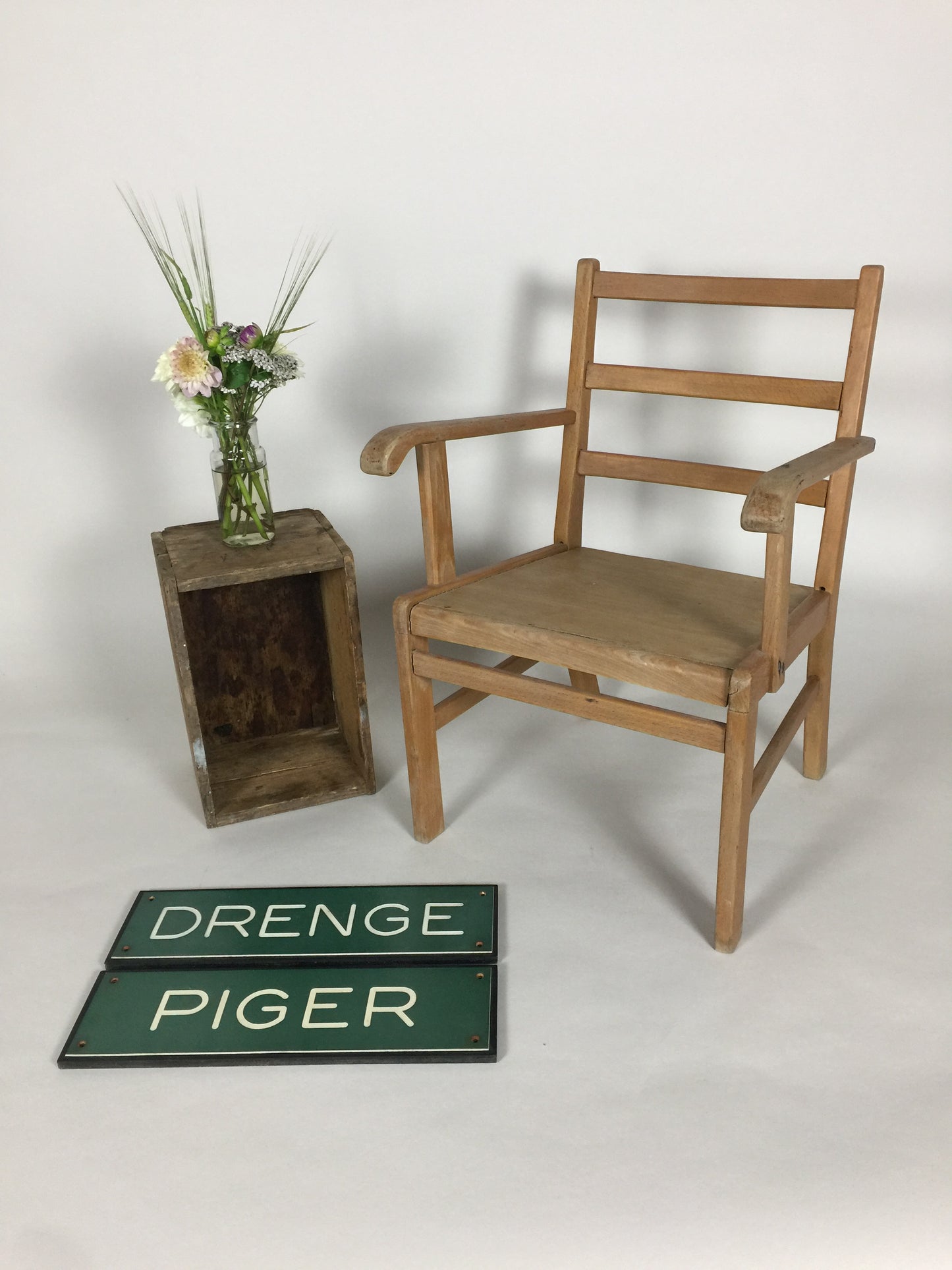 Schöner Kaare Klint Kinderstuhl aus Holz