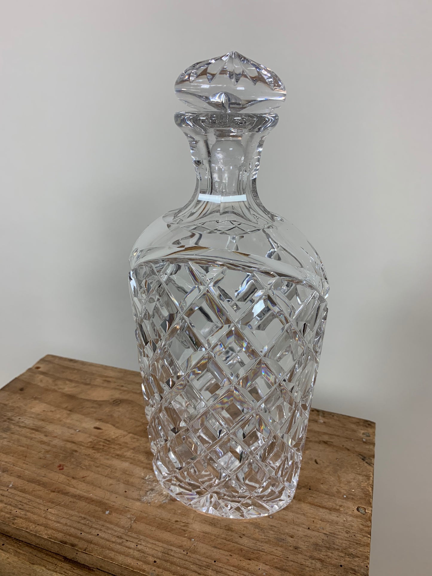 Karaffe mit Glasstopfen