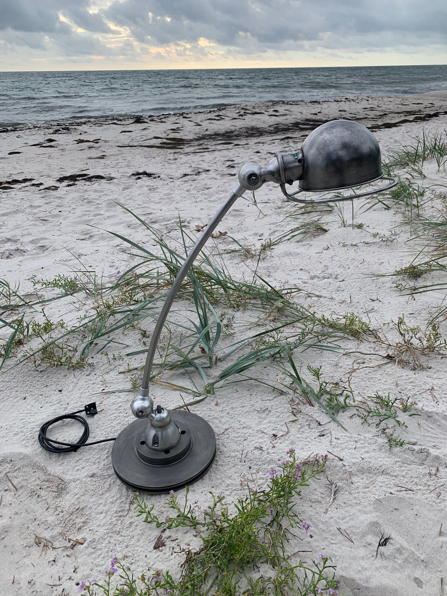 Jieldé Tischlampe mit gebogenem Arm