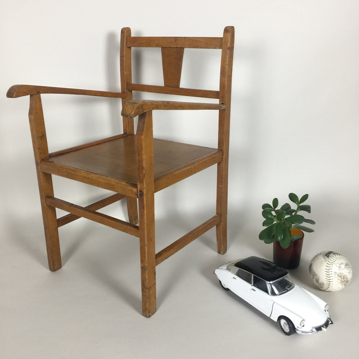 Schöner Kaare Klint Kinderstuhl aus Holz