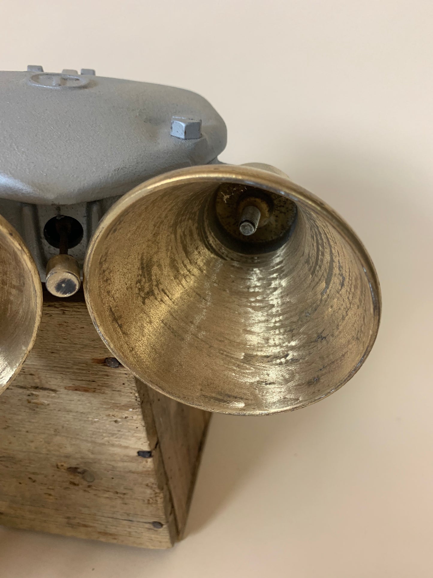 Alte Glocke aus Messing
