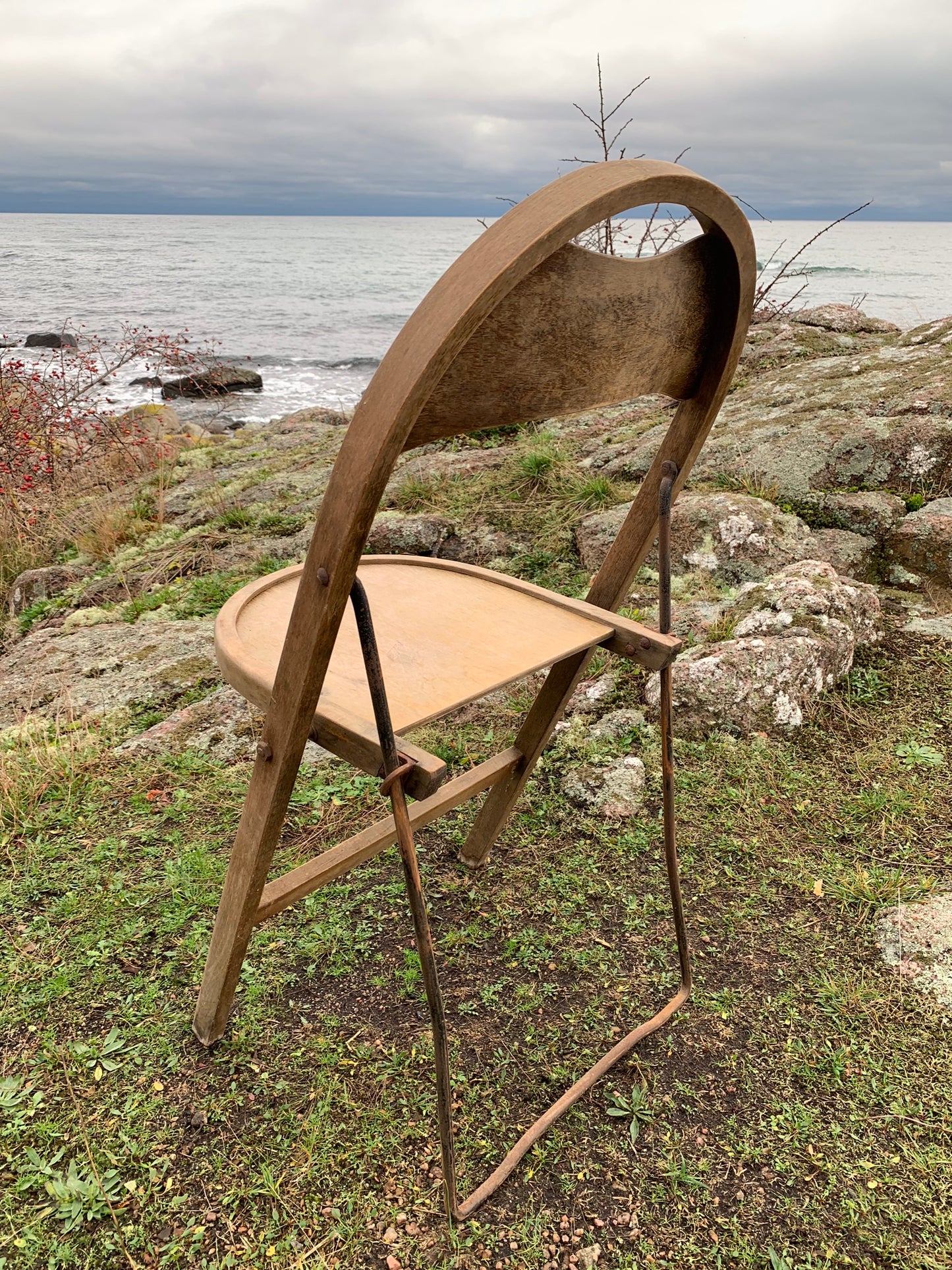 Schöner und roher Klappstuhl - einzeln verkauft (der Preis gilt pro Stück)
