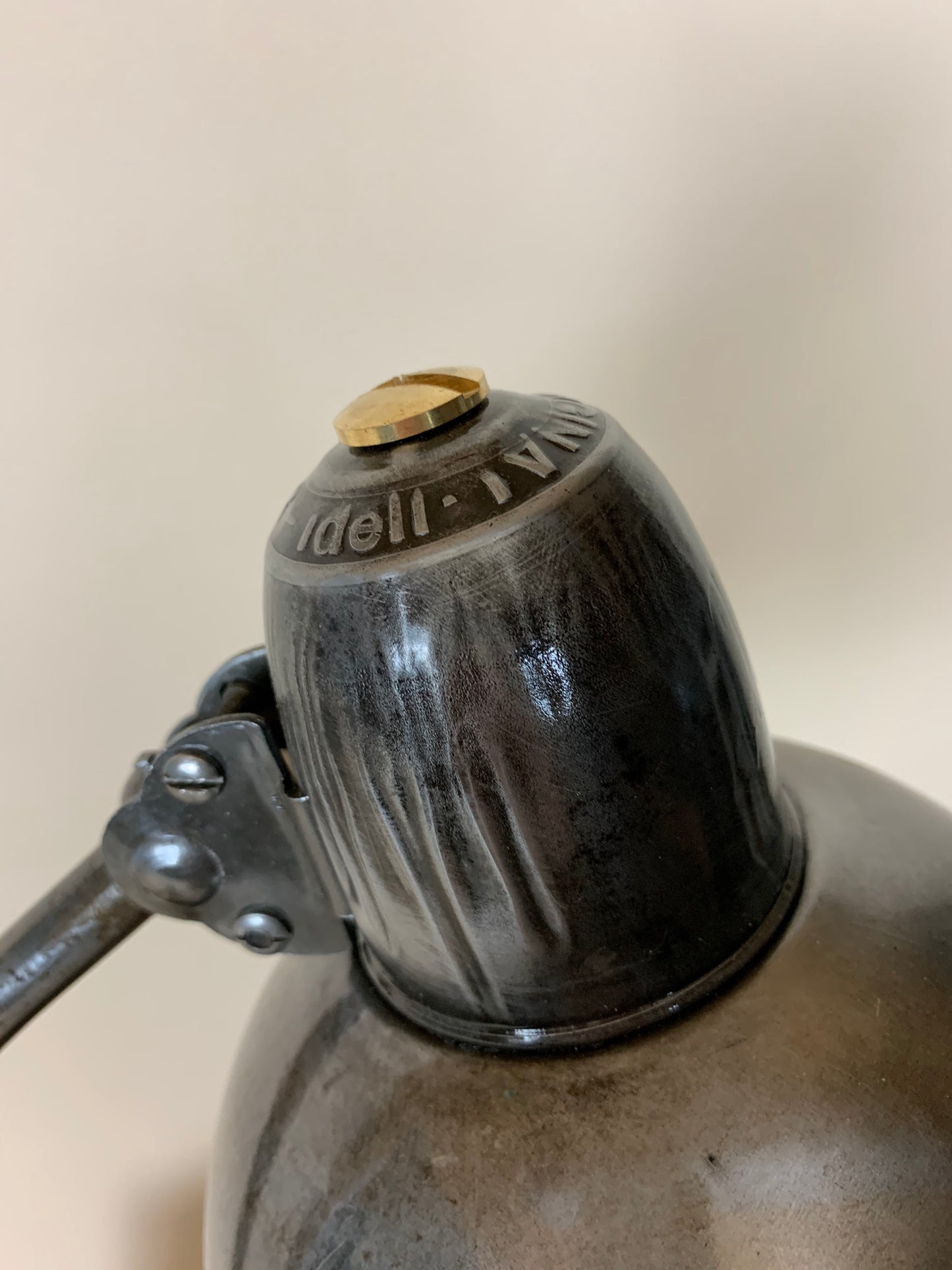 Kaiser Idell Tischlampe