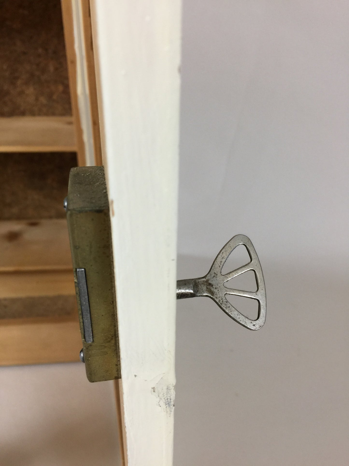 Schöner Medizinschrank mit schönen Details