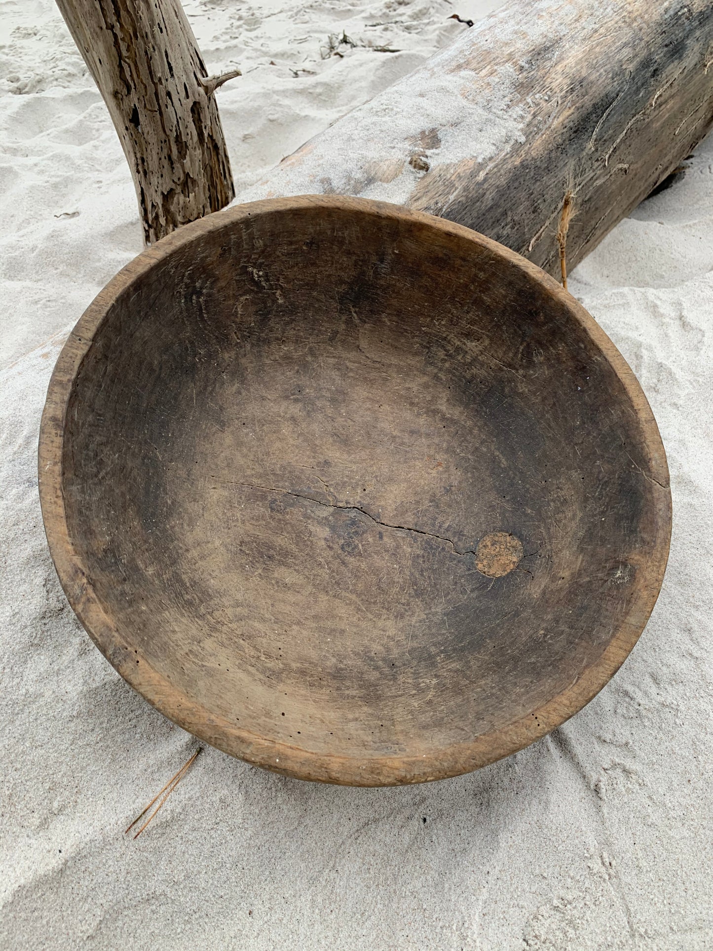 Schöne und sehr alte Holzschale