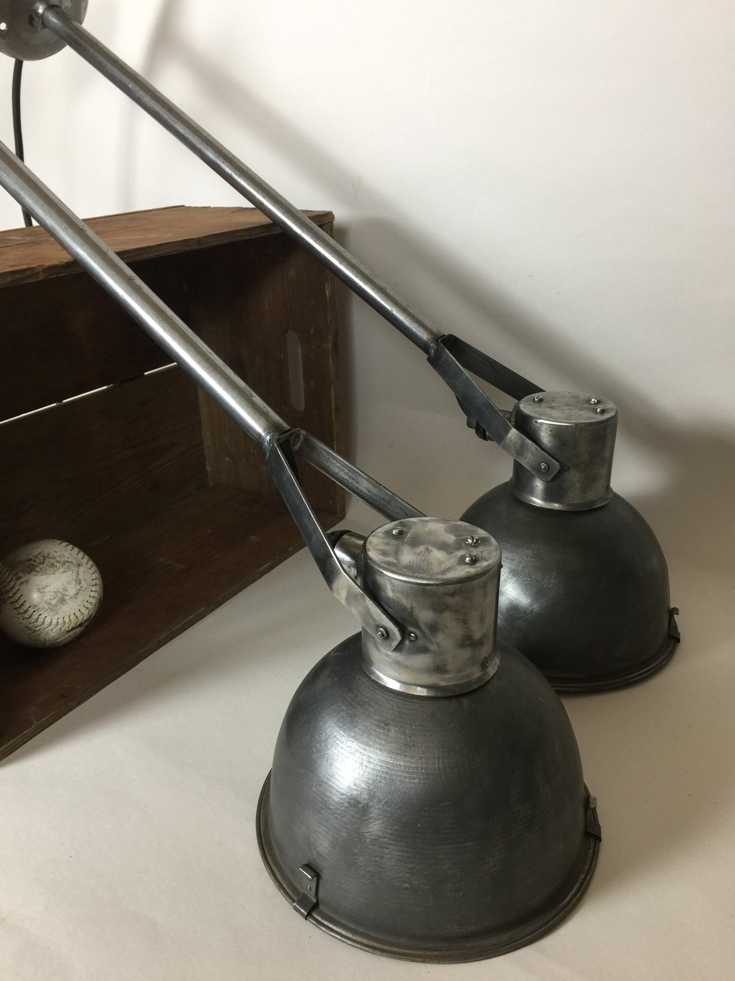 Schöne Lampe mit schöner Patina (der Preis gilt pro Stück)