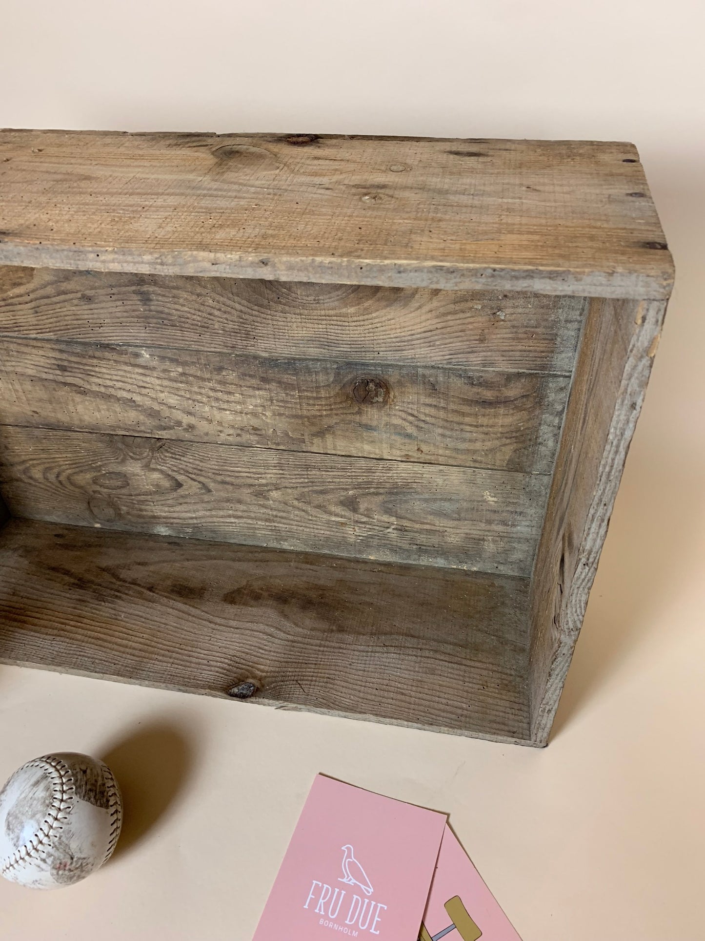 Holzkiste mit schönem Text