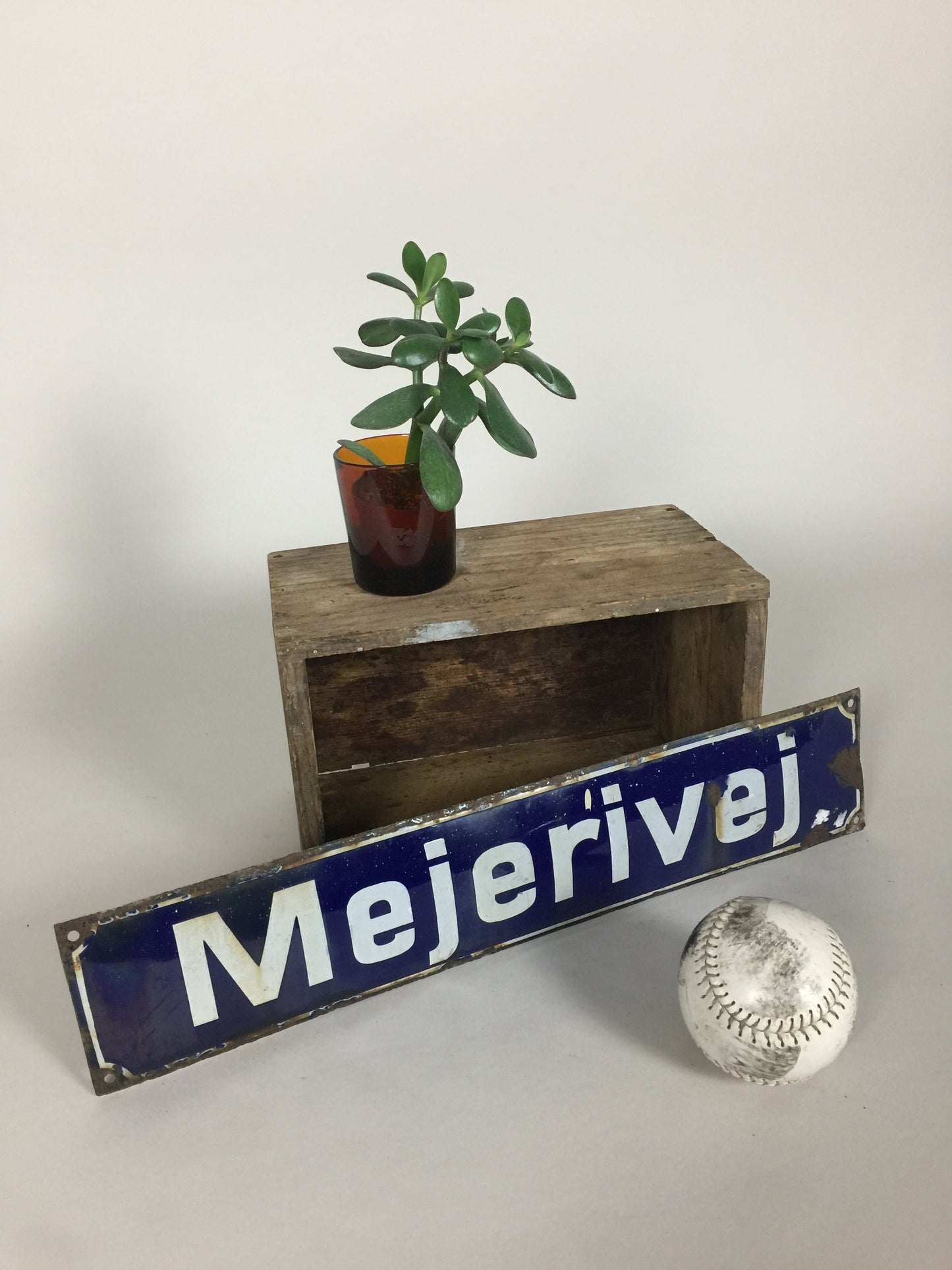 Straßenschild aus Emaille mit schöner Patina