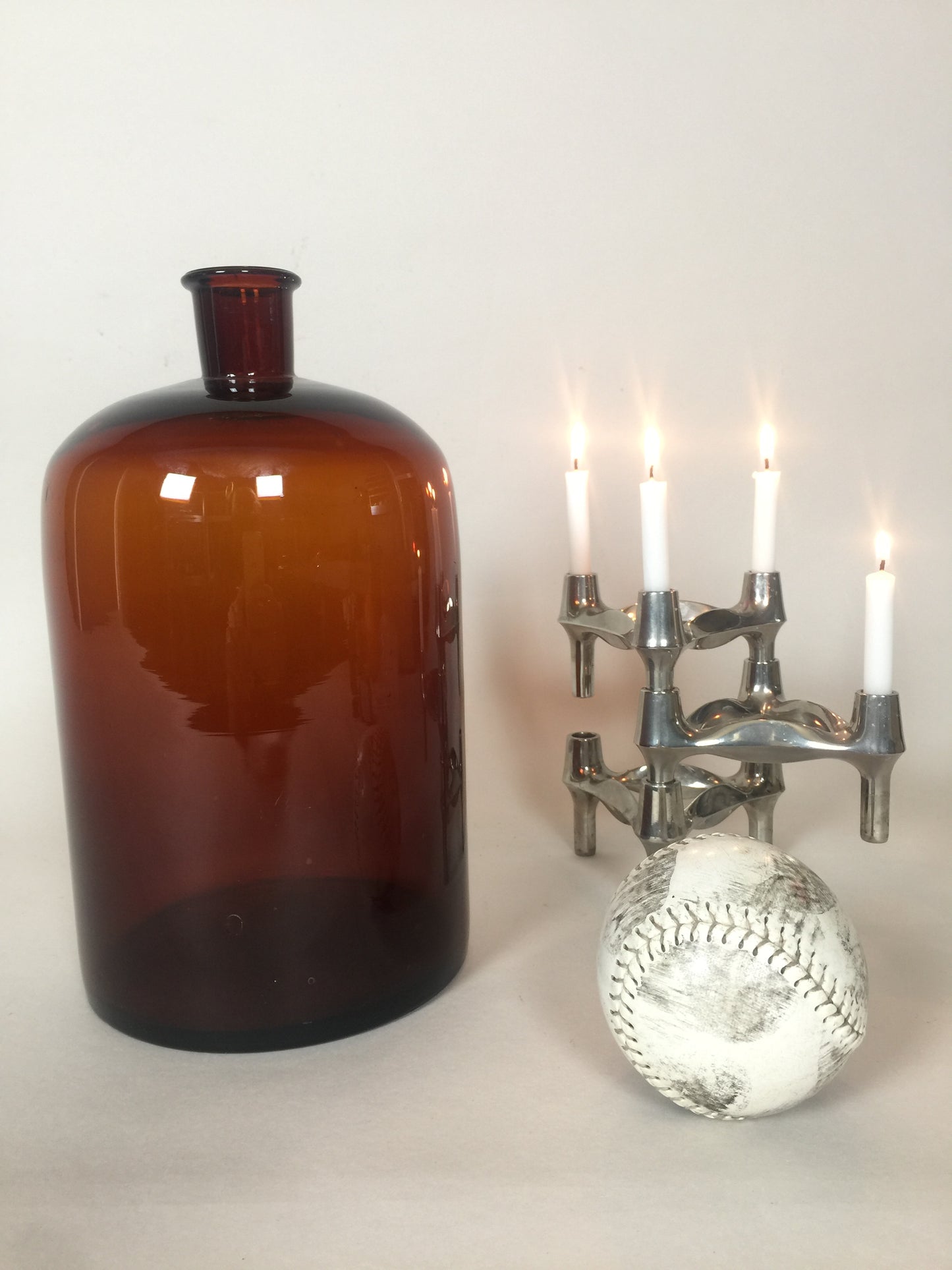Schöne, alte und große Apothekerflasche