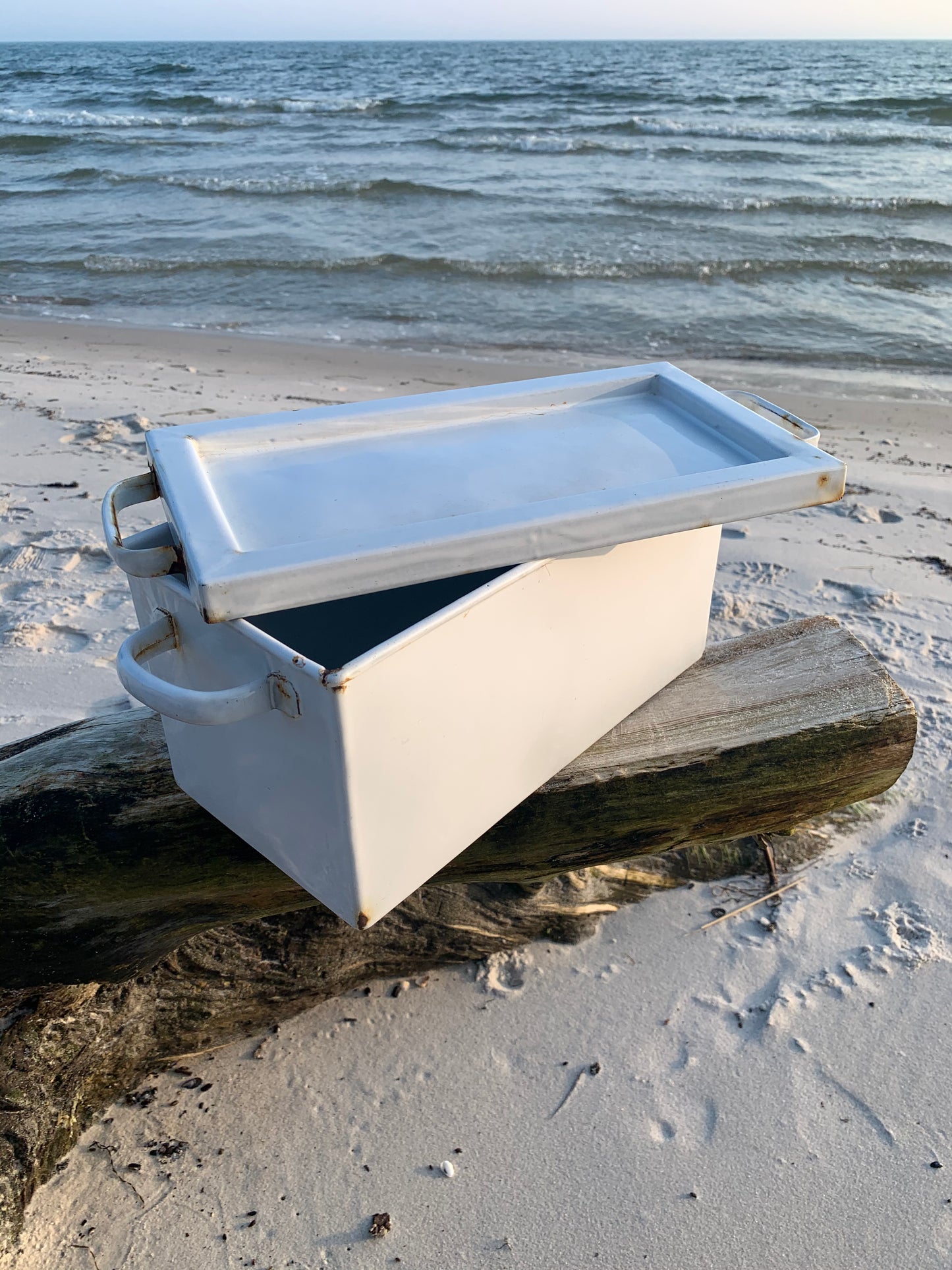 Glud und Marstrand Emaildose mit Deckel