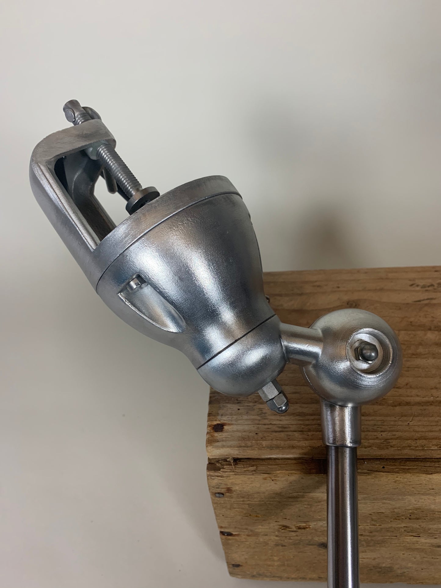 Jieldé Lampe mit 2 Armen und schöner Tischbefestigung