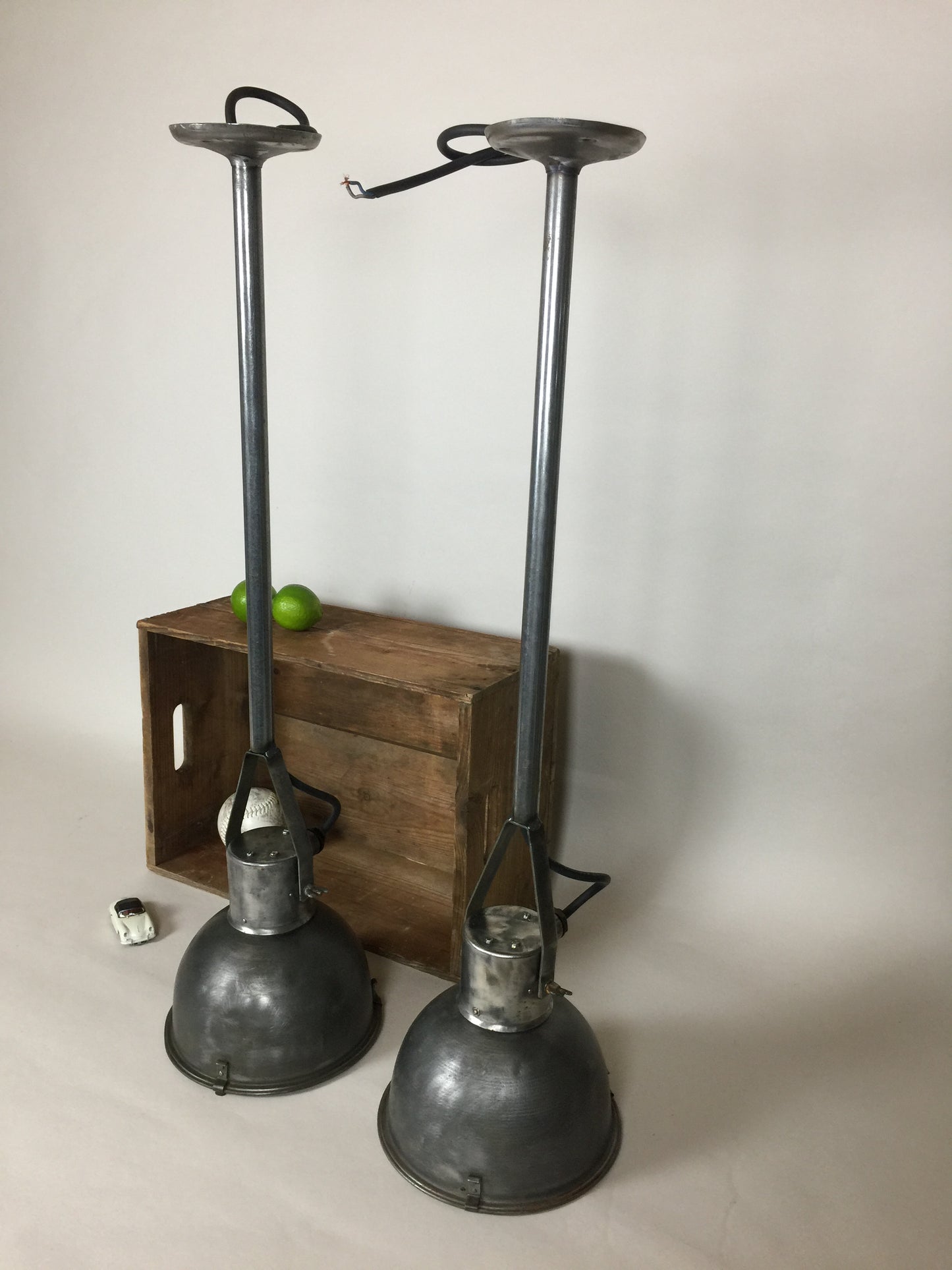 Schöne Lampe mit schöner Patina (der Preis gilt pro Stück)