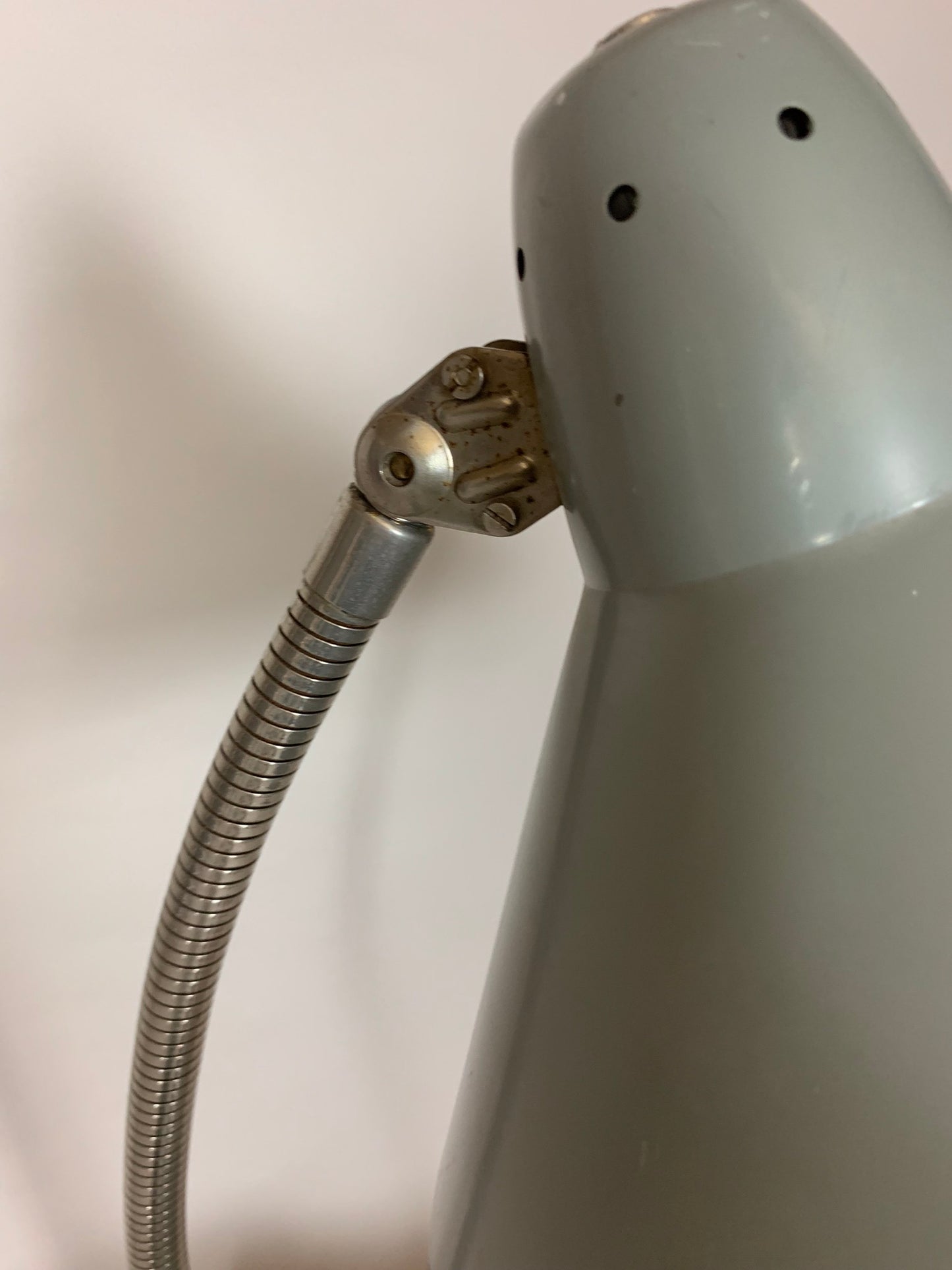 Lustige graue Hala Vintage-Lampe mit flexiblem Arm
