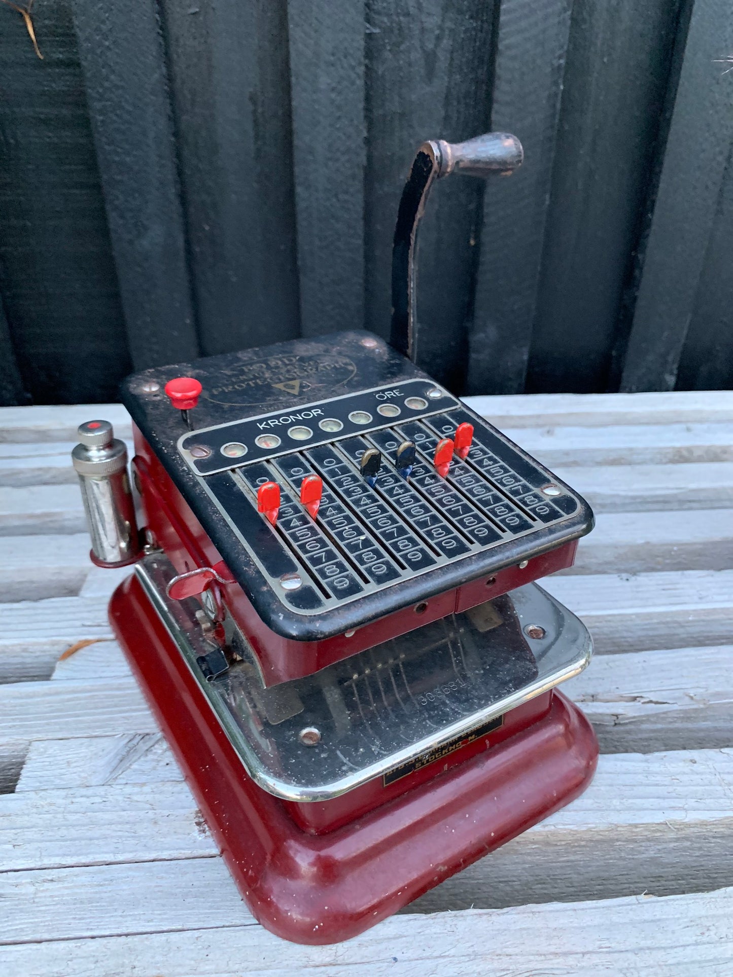 Lustige alte mechanische Quittungsmaschine