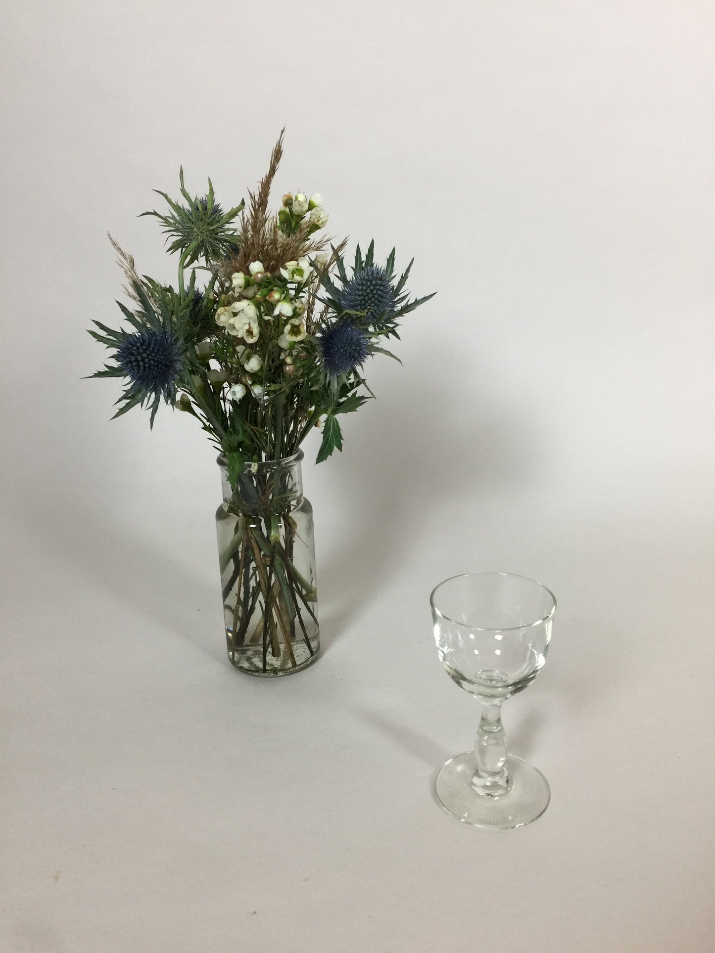 Schönes kleines dekoratives Glas