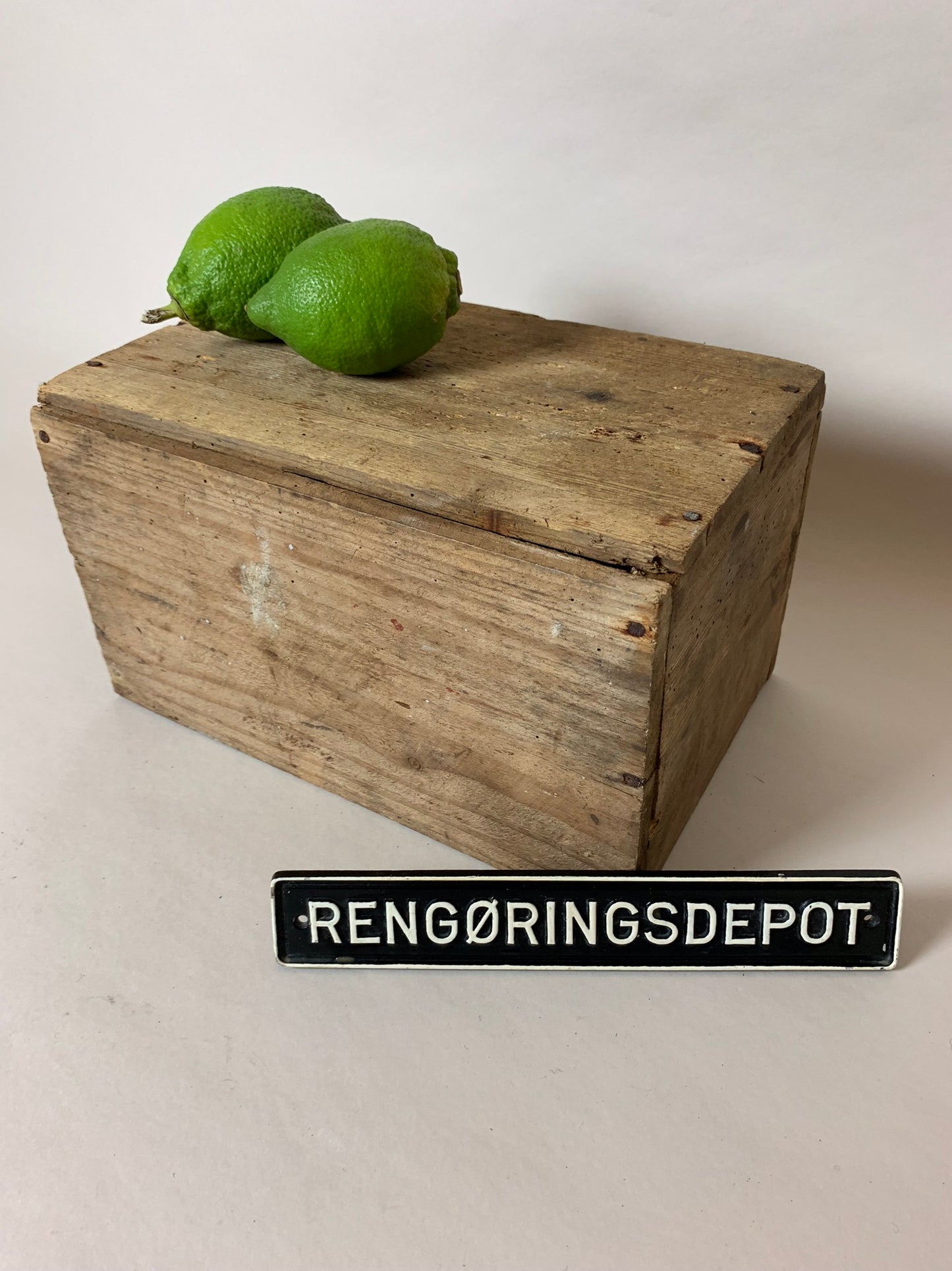 Lustiges altes Schild - Reinigungsdepot
