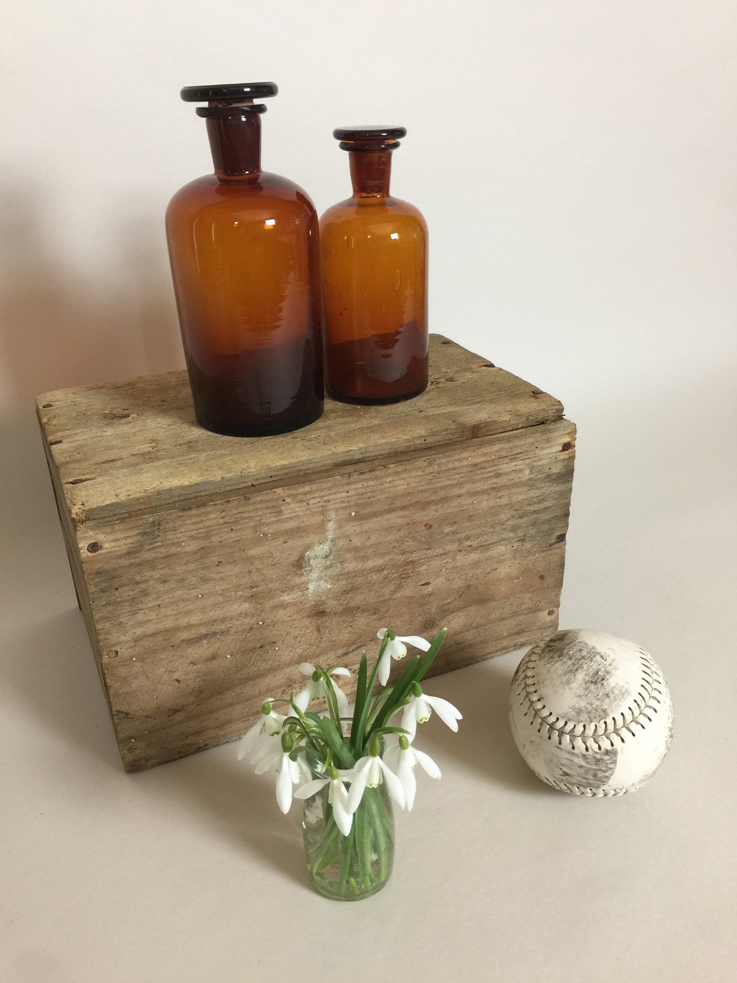 Apothekerflaschen mit Deckel (zwei zusammen verkauft)
