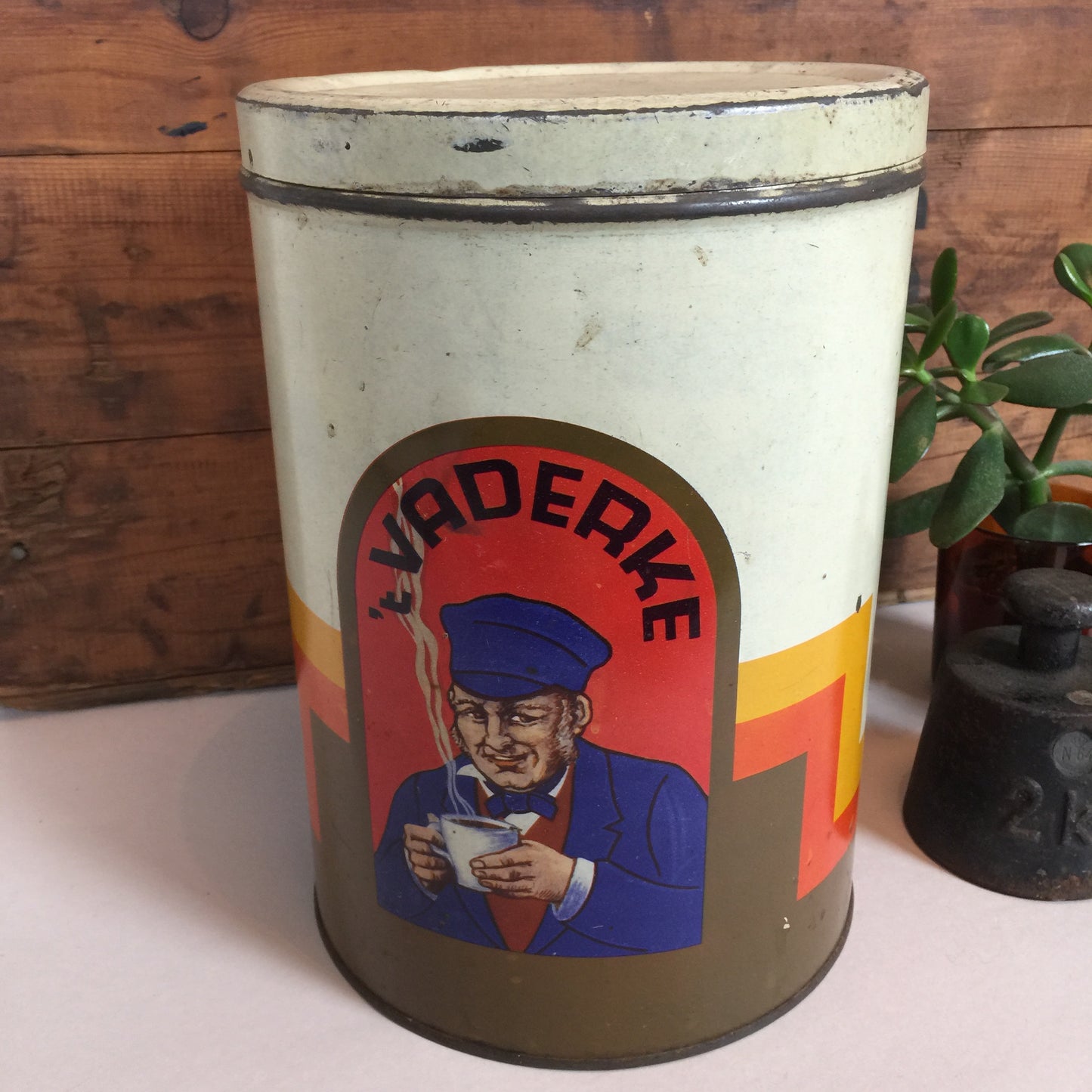 Alte feine Kaffeedose aus Belgien