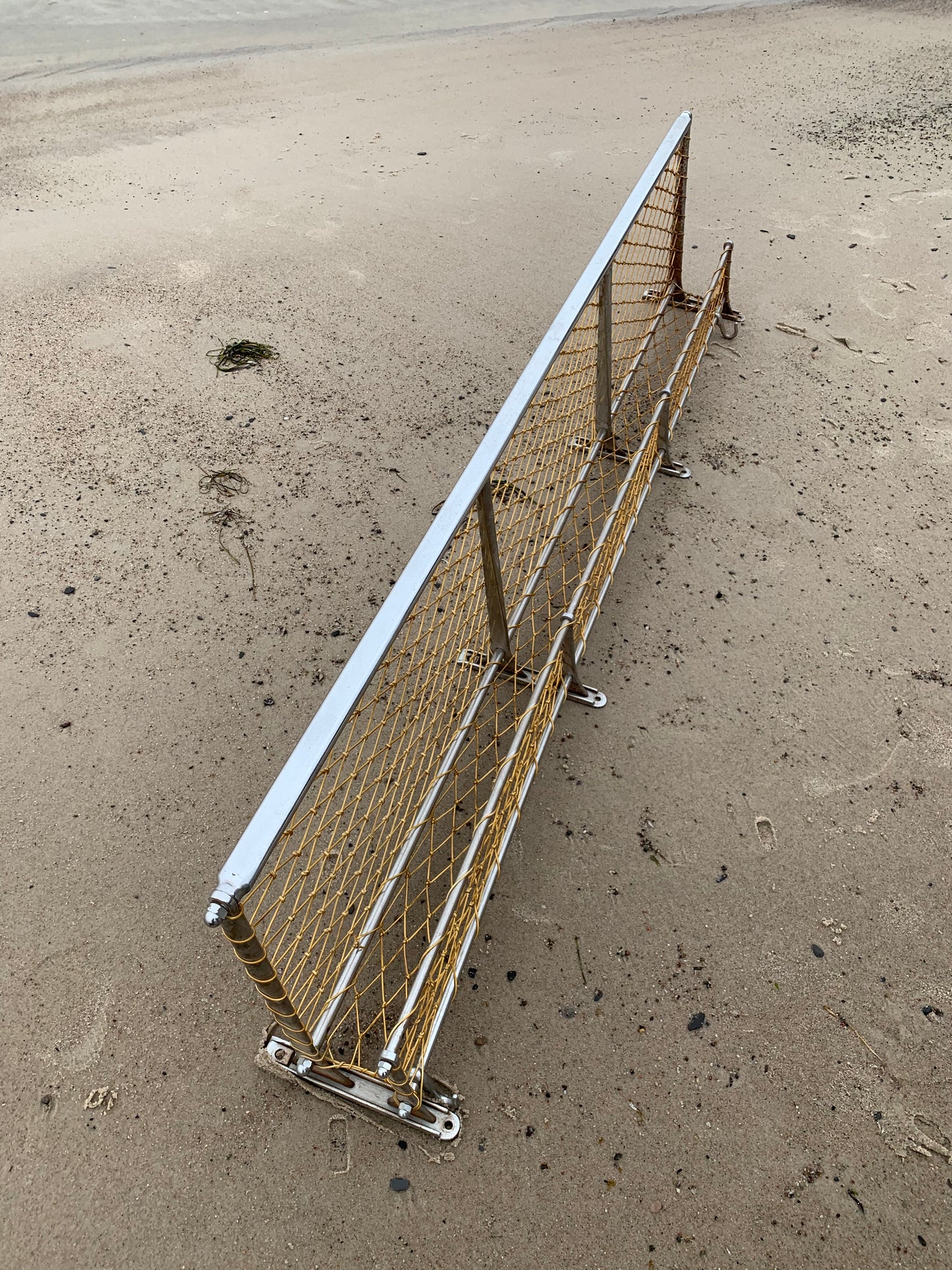 DSB Hutablage mit Netz